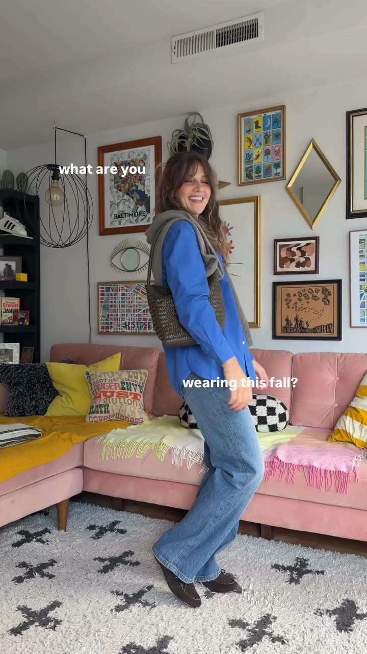 blues, greens, great denim, woven leather, and suede boots on repeat all fall long 💙🍂🫒✨🍁
🚨all of these items are 25% off currently during the @madewell Insiders Event! all you have to do is log into your account (or create an account)
#FriendsofMadewell

Sizing:
I always size down in Madewell denim. Wearing a 25
Size small in the easy shirt, cardigan, and striped rugby top
Boots are true to size !
My color of the boat shoes are from last year but they have lots of colors this year. They run true to size