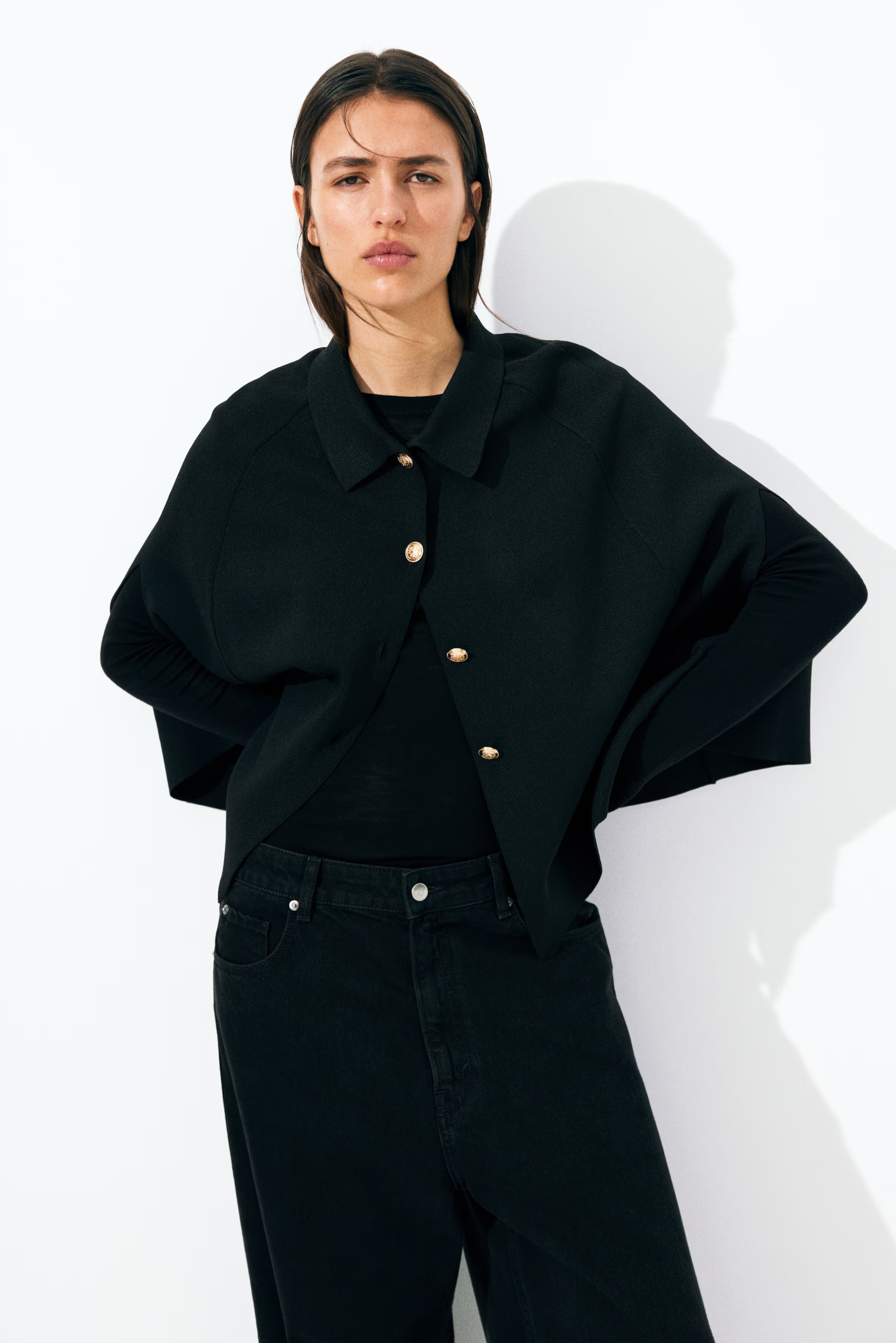 Knitted cape | H&M (UK, MY, IN, SG, PH, TW, HK)