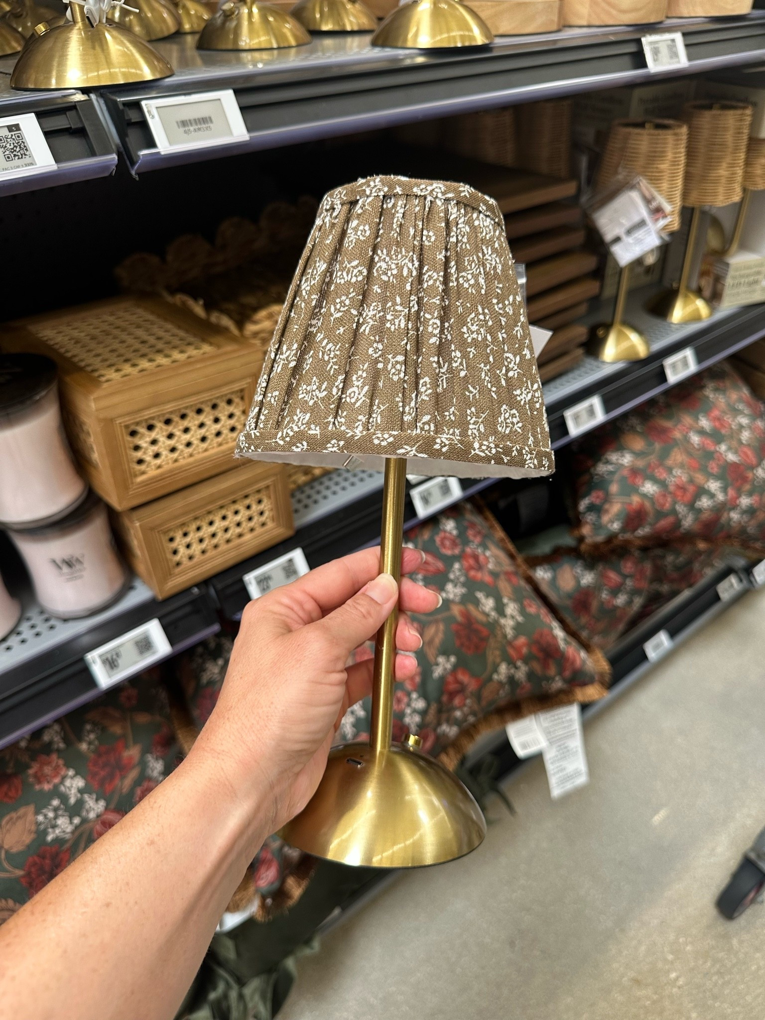 Walmart Fall decor is hitting stores now! So many vintage inspired pieces and cozy layers for Fall! Loving this fabric table lamp! 

Walmart 
Walmart home 
Home decor
Sterling and noble 
Rechargeable lamp 
Brown floral lamp 
Fall decor 
Autumn 
Cozy home 
Table lamp
Lamp 
Cottage 
Kitchen 
Thrifted 
Lighting 
Pottery barn 
Magnolia 
McGee 
Designer look for less
Nancy Meyers

#LTKHome #LTKU #LTKSeasonal
