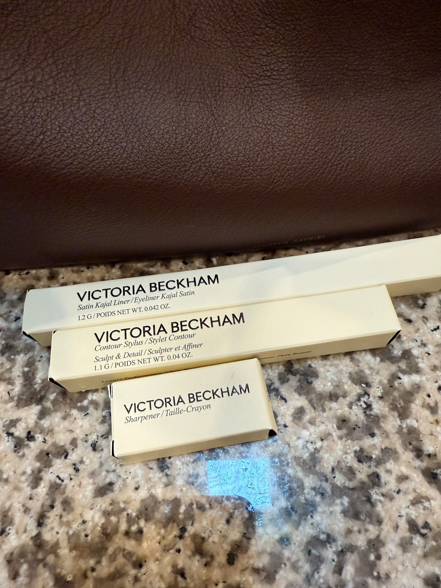Victoria Beckham beauty products 

Liner - cocoa 
Contour - marble 

#LTKBeauty #LTKmorningroutine #LTKgrwm
