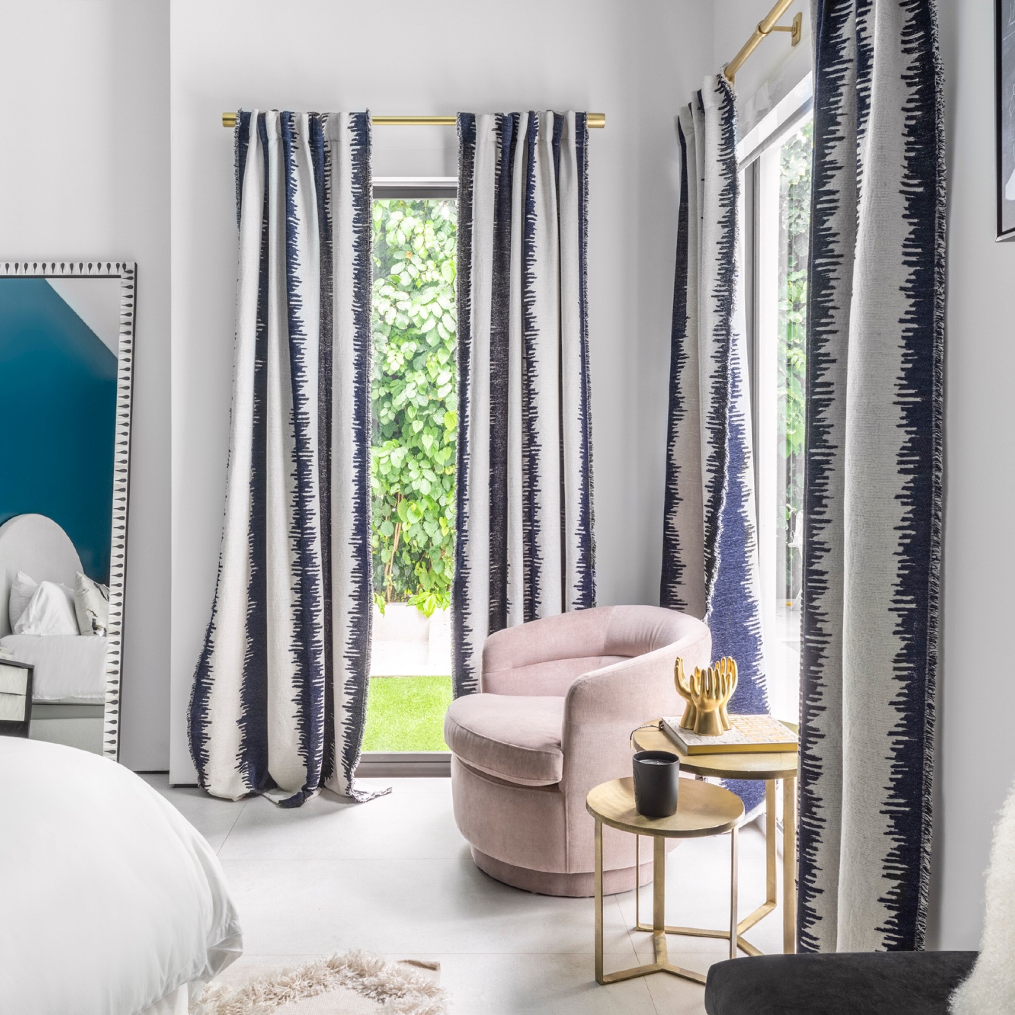 Our Biscayne Park Art House was purely based on an art story. The modern style paired with a very colorful and bold dose of Miami vibes is giving us all the feels. #miamidesigner #miamidesign #art #miamihouse #boldart #artprints #artstar #bedroomgoals

#LTKhome