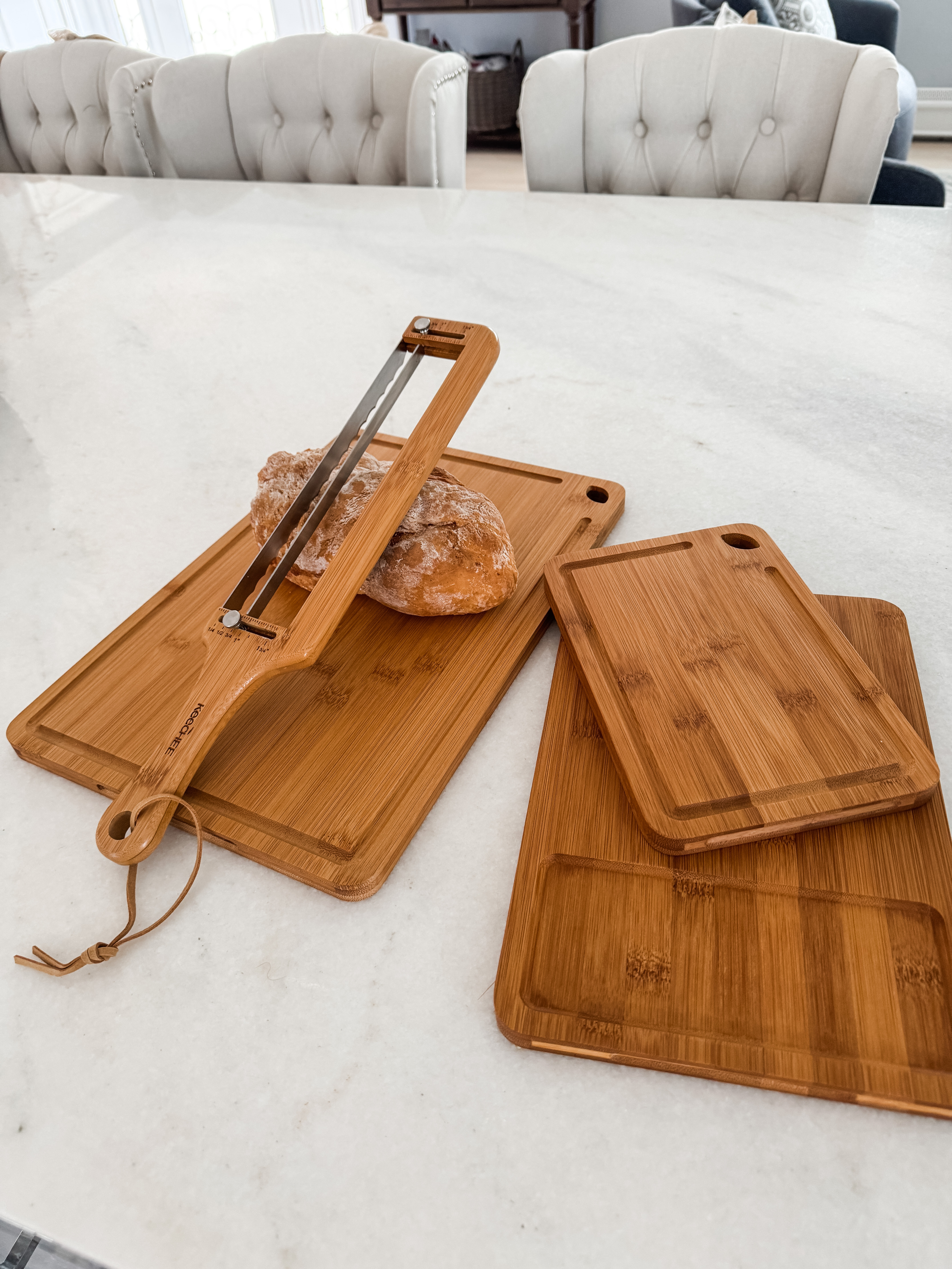 really great set and this adjustable bread knife is the best! #founditonamazon #amazonhome #bamboo #nontoxic #lowtoxliving 

 #LTKOver40 #LTKHome #LTKFindsUnder50