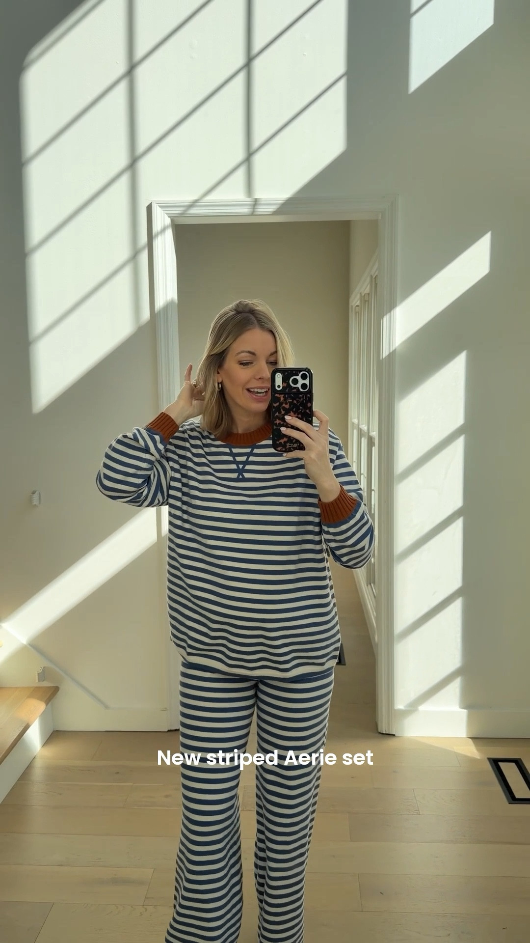 New matching Aerie set in the striped marbled blue! 

Incredibly soft, slightly stretchy and a weekend must have!!

#LTKootd