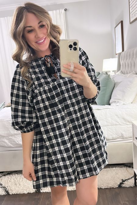 Black and white dress // Blousy Dress // Family Pictures // Thanksgiving Outfit // Bump Friendly // Fits TTS // 

#LTKSeasonal #LTKHoliday #LTKGiftGuide
