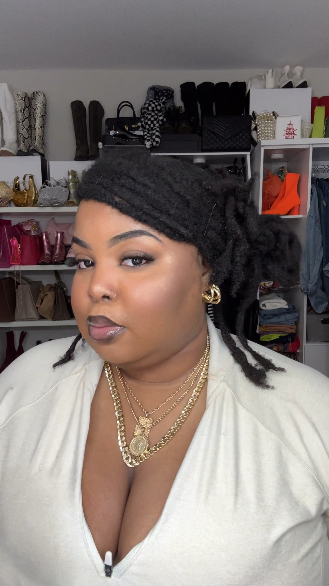 How I apply makeup when in between waxes 🤍 

#LTKValentine #LTKBeauty #LTKgrwm