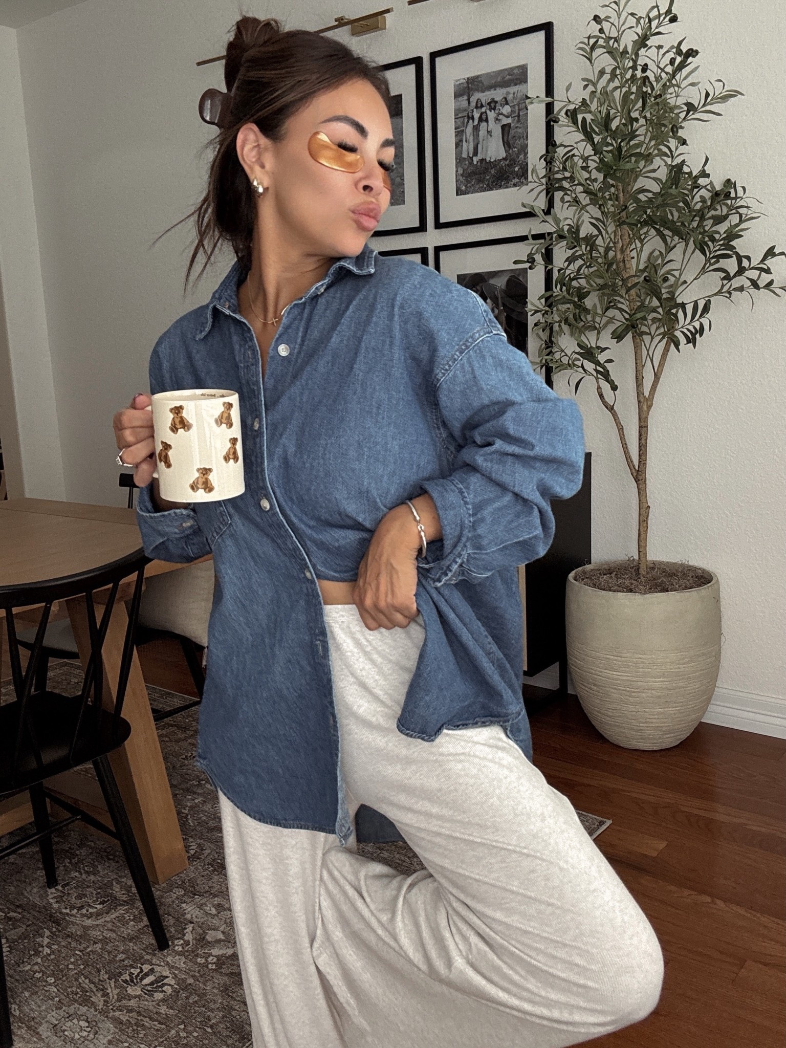 Sunday at home ootd — ⛅️ Sunday reset
favorite under eye mask ✨ 

Lounge wear 
Mom style 
Casual outfit 
OOTD 
Outfit of the day 
Outfit inspo 
Petite 


#LTKFindsUnder100 #LTKOver40 #LTKStyleTip