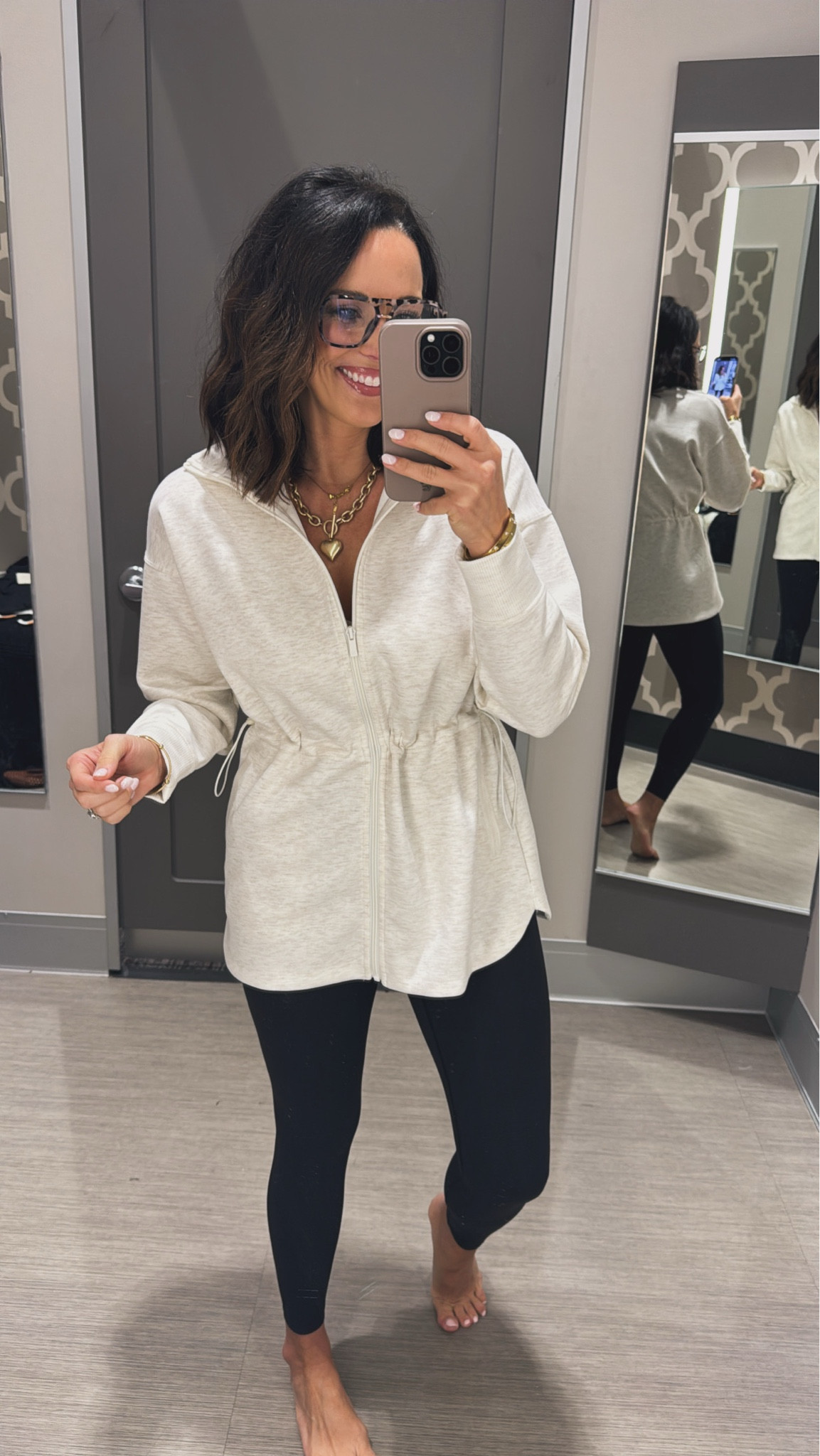Y'all check out this outfit from @Target. So pretty and great for running errands, drop offs, lunches. Love this for everyday wear! 

Mom style approved outfit navy pants women’s fashion affordable Target finds casual outfits jackets mom life active wear mom approved VintagePickin 

#LTKActive #LTKmomlife #LTKPetite