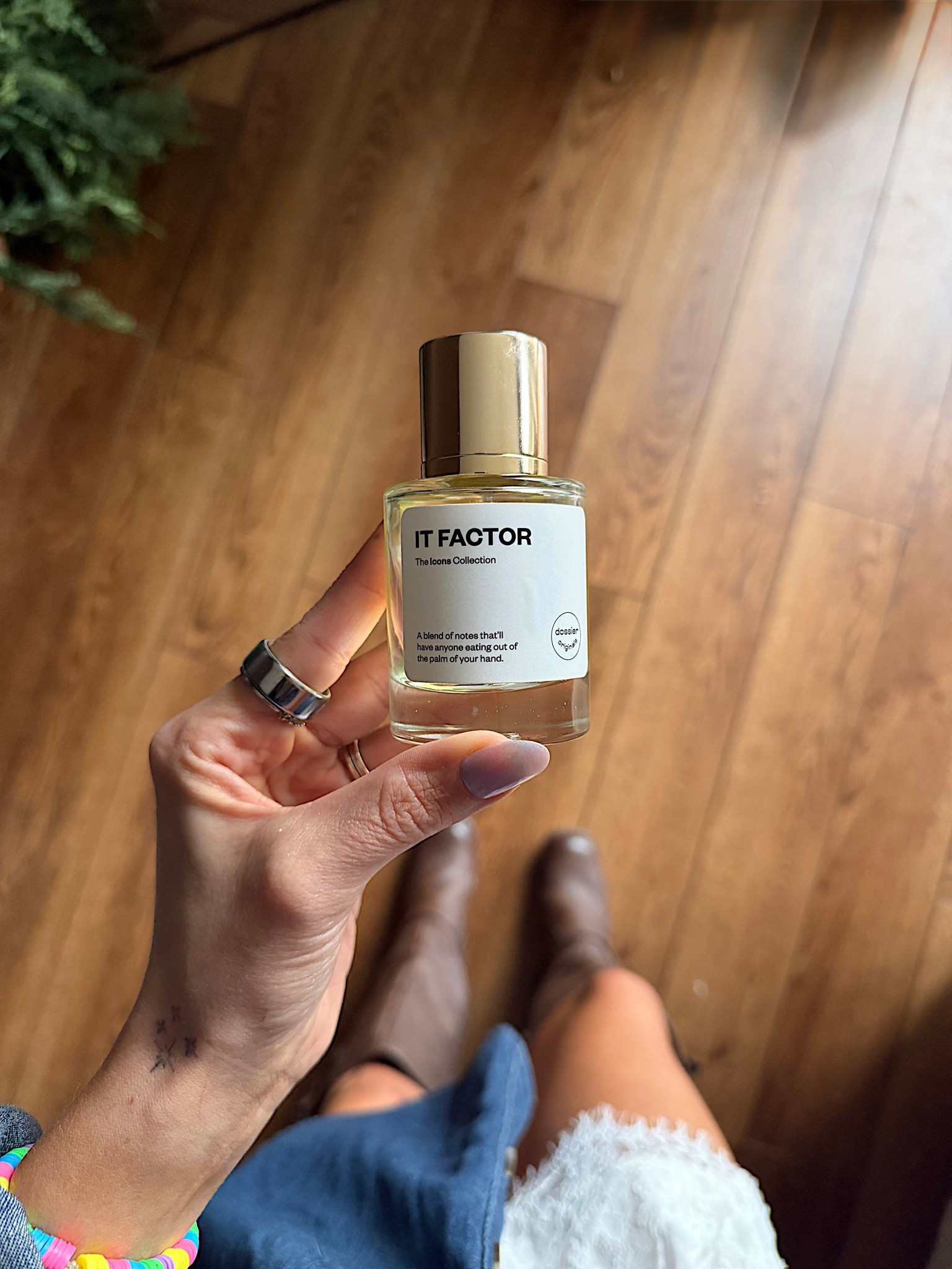 This was my first ever Dossier purchase. I sprayed this on my sleeve and was unsure of it but as I walked around and let it open up I was truly enamored by it. It’s unlike any other scent I have ever smelled. 100% not at all on my usual scent profile but I cannot get enough of it. This has become my favorite special date night fragrance. It’s complex, unique and strong, a total showstopper. 

Top: Ginger, Cardamom
Middle: Violet, Incense, Silky Musk
Base: Brown Sugar, Sandalwood, Vanilla Extract, Tonka Bean


#LTKselfcare #LTKBeauty