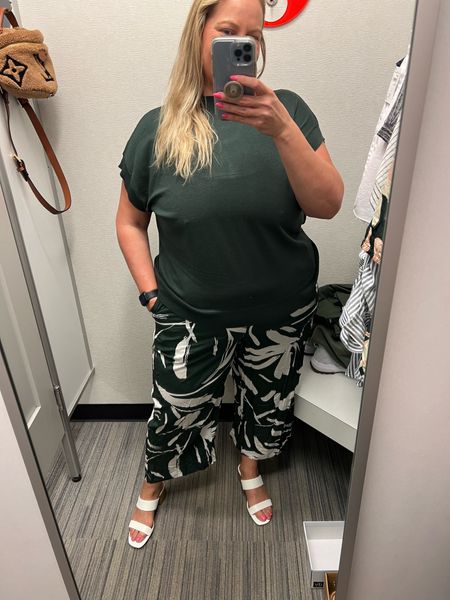 A light and breezy outfit perfect for a beach vacation! 

I’m wearing a 2X in the top and pants . For TTs 

Plus size vacation outfit
vacation outfit 
Beach vacation 
Tropical outfits 
Plus size pants 

#LTKplussize #LTKover40 #LTKshoecrush