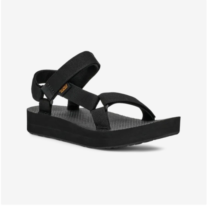 My dream travel shoe 😍 #tevas #LTKtravel #LTKshoes 