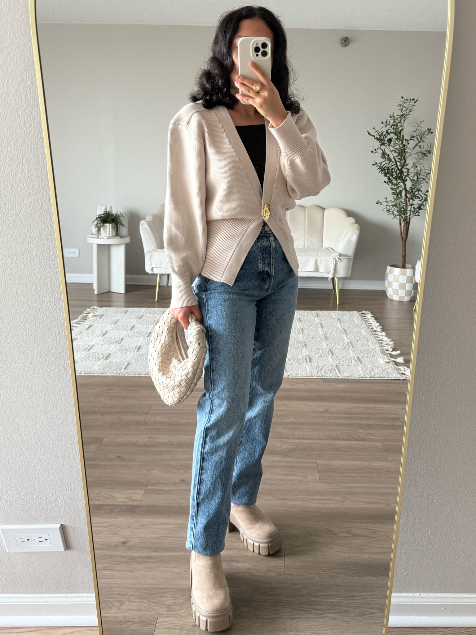 Jeans & cardigan 

#LTKSeasonal #LTKHoliday #LTKStyleTip