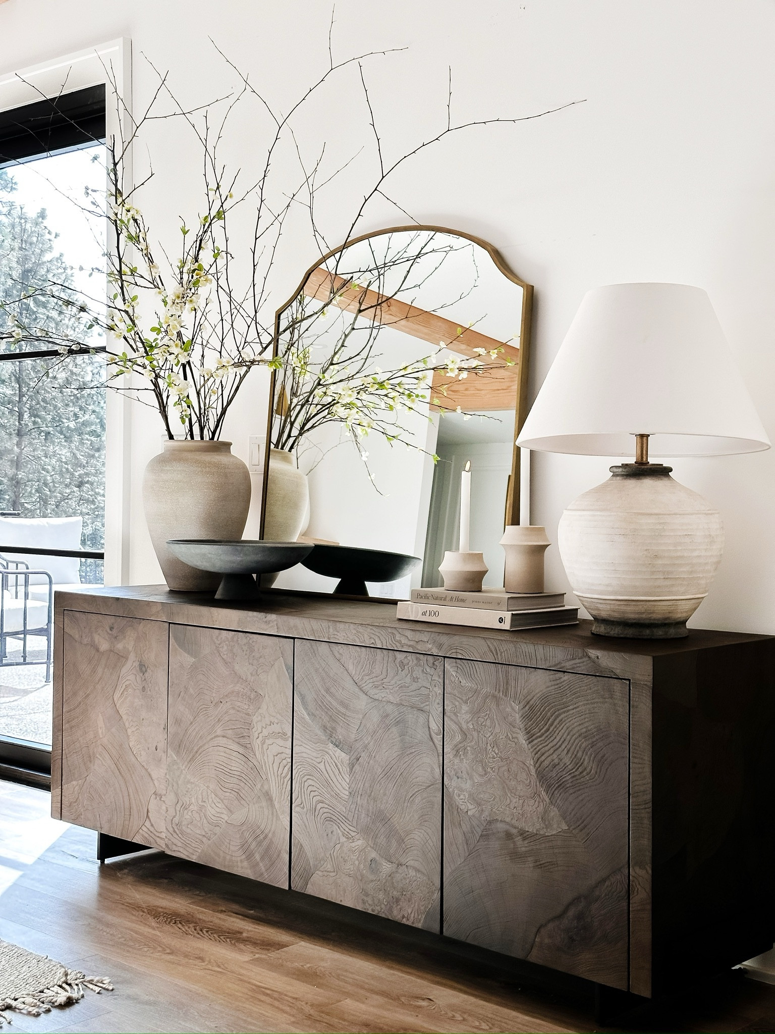 ENTRY • CONSOLE • SIDEBOARD STYLING⁣

#LTKhome #LTKSeasonal #LTKstyletip