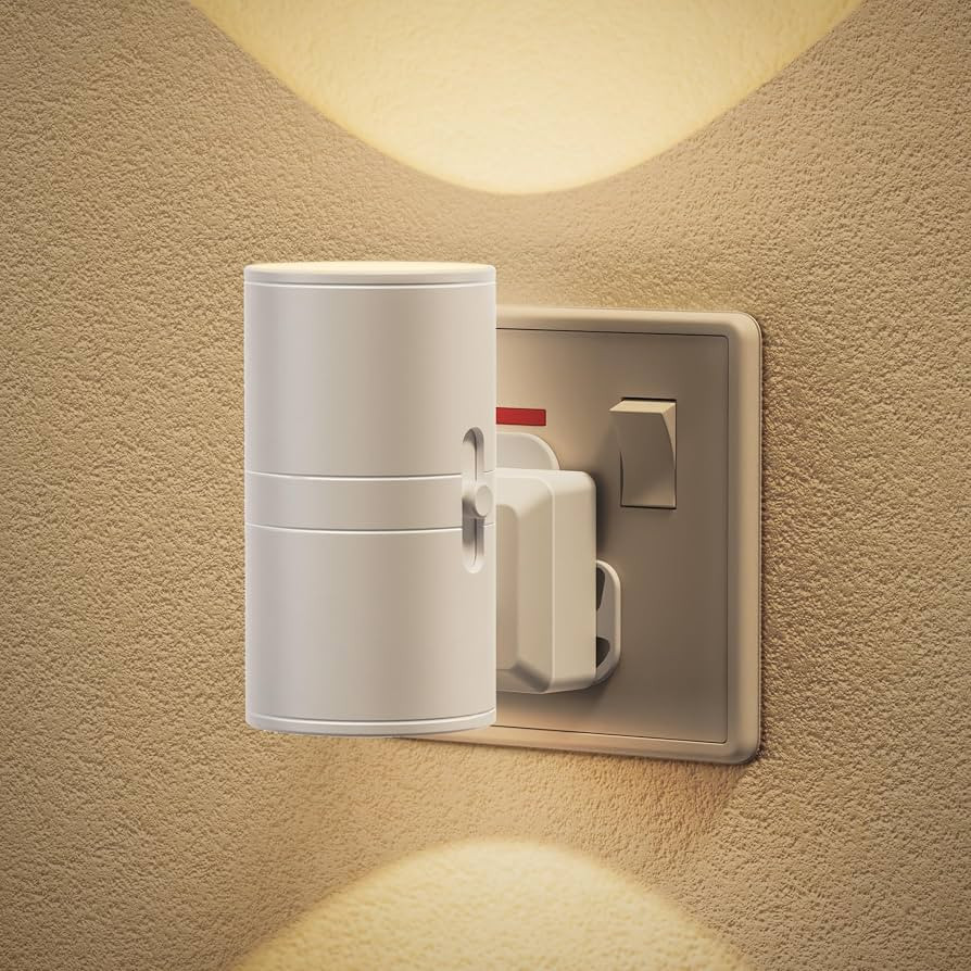 JandCase Night Light, Night Light Plug in Wall with Dusk to Dawn Sensor | Amazon (UK)