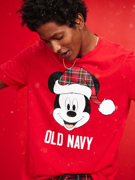 Old Navy x Disney Holiday-Graphic T-Shirt for Men | Old Navy (US)