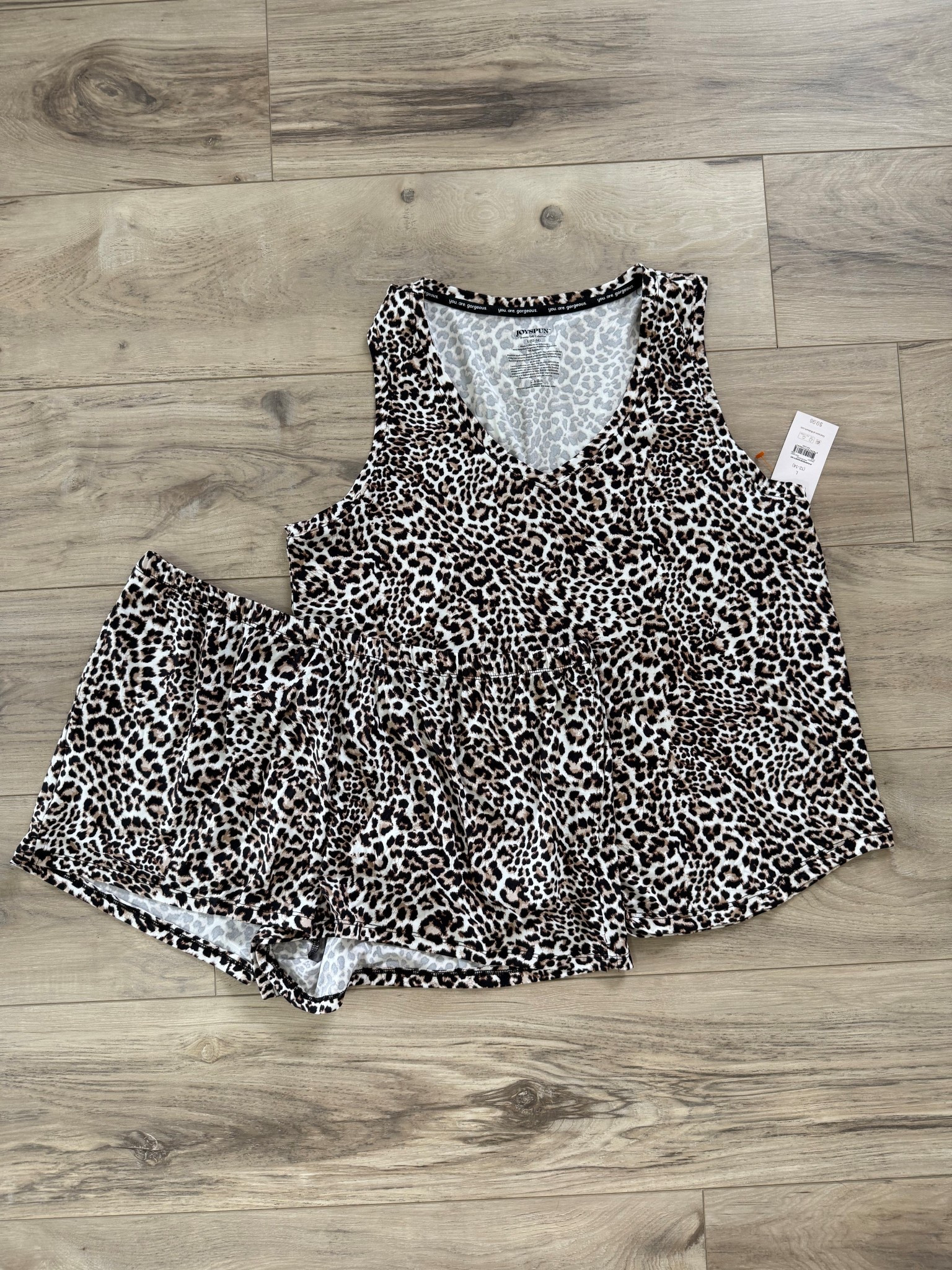 Oooppps I did it again 🫣

I seriously can’t stop buying this sleepwear. It’s borderline becoming a problem … j/k 😉

Sleep wear, sleep set, nightgown, pink polka dots, JoySpun, pjs, pajamas, leopard, animal print, 


#LTKFindsUnder50