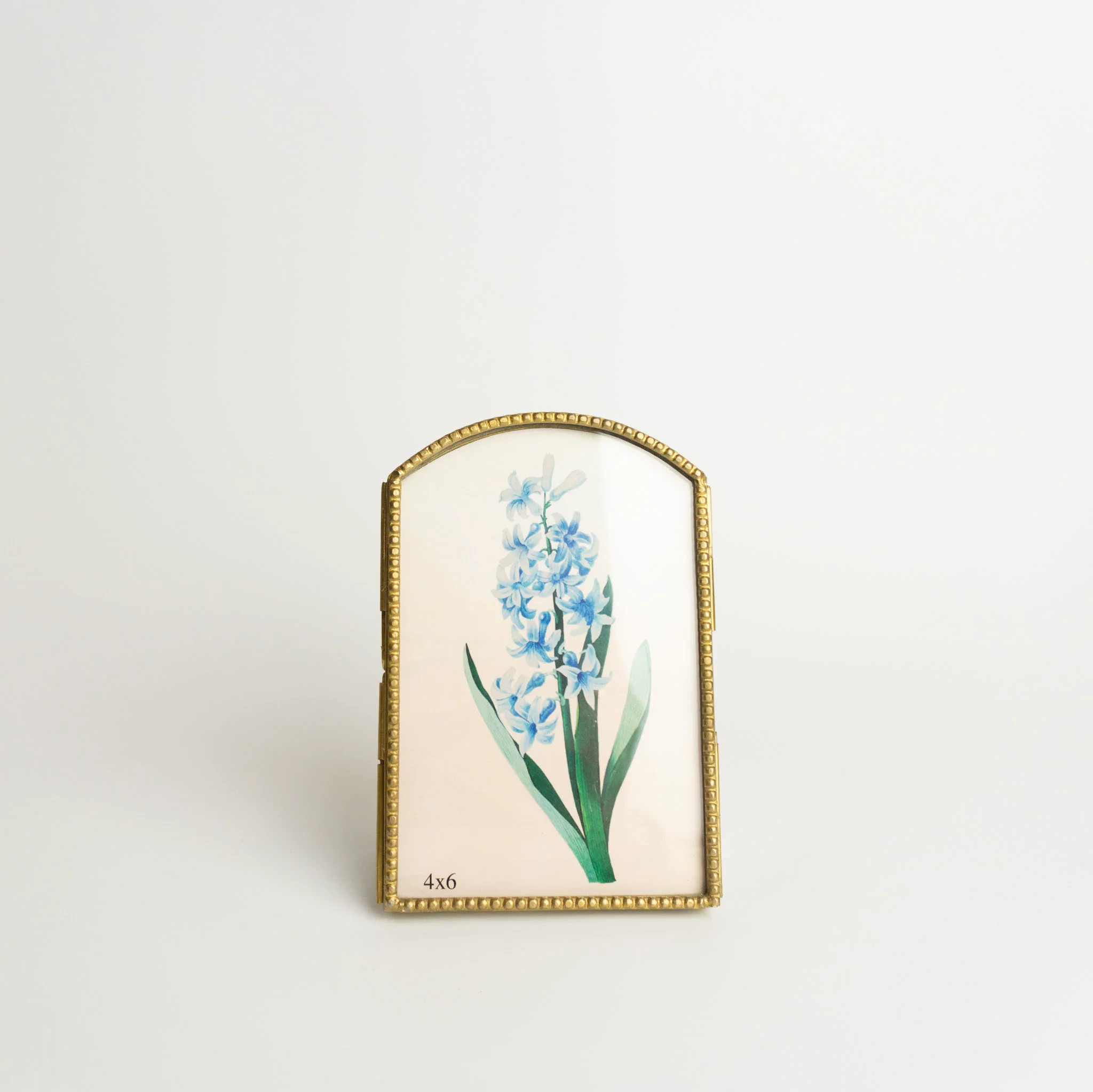 4x6 Brass Antique Arch Standing Photo Frame | Eco Chic Home