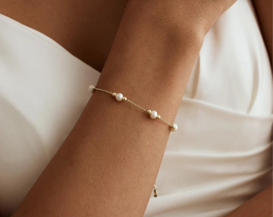 Real Pearl Bead Bracelet from MrsQCreation

Pearl Jewelry | Wedding Bridesmaids' gifts | Maid of Honor Gift | Bridesmaid Jewelry | Bridesmaid Gift | Christmas Gift


#LTKStyleTip #LTKFindsUnder100 #LTKWedding