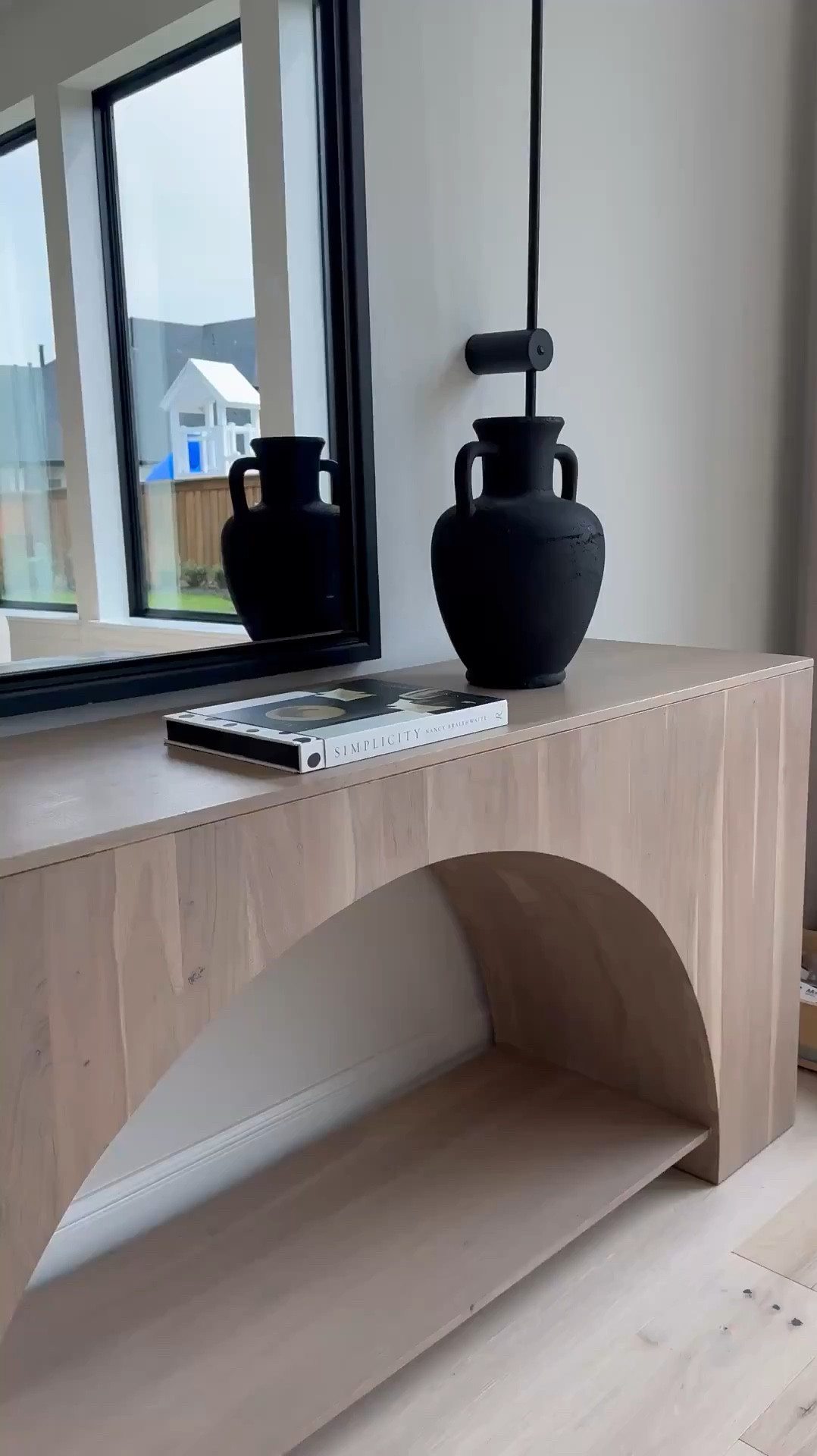 Wanted to share with you this STUNNING console I found! I mean take a look! Still trying to figure out exactly how to style it but it’s a KEEPER! ☺️

Shop below! 🫶🏽
