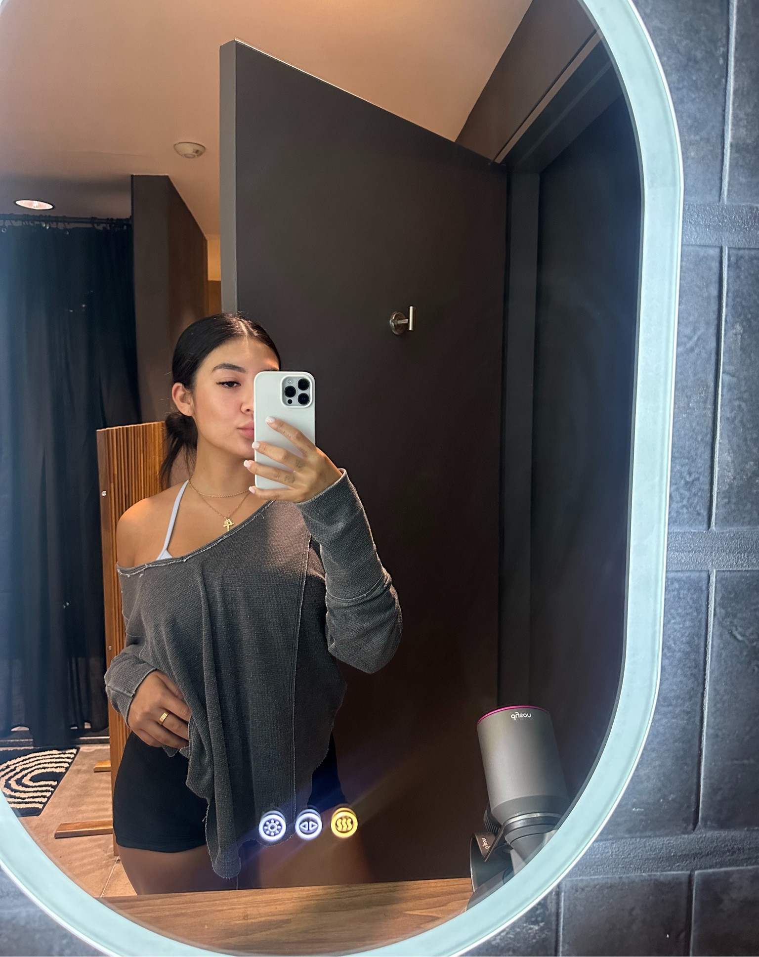 Cozy fit for pilates ☁️ #pilates #reformer #scottsdale #workout #cozyworkout

#LTKActive #LTKFitness #LTKStyleTip