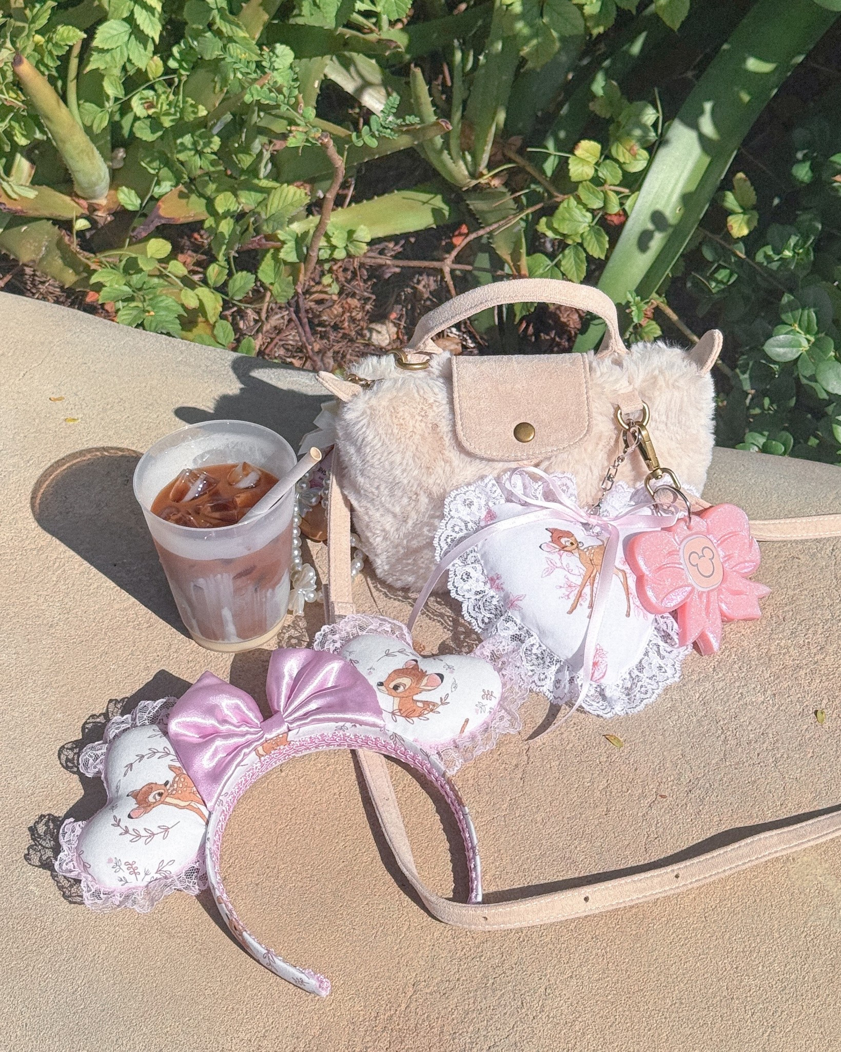 Disney bag & bow magic band holder 🎀

#LTKTravel #LTKGiftGuide