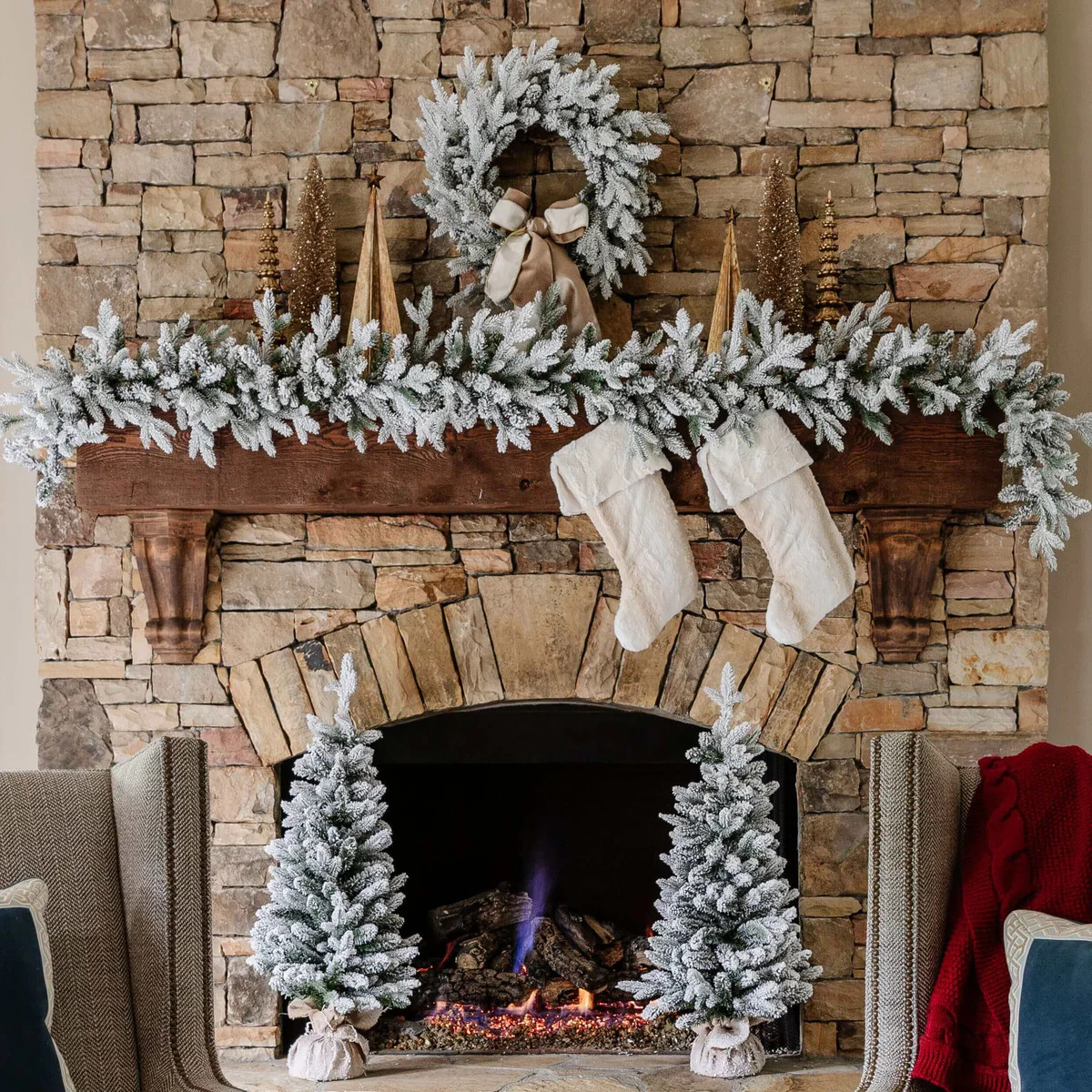 Queen Flock® Collection 4-Piece Set with Warm White LED Lights (Plug or Battery Operated) | King of Christmas