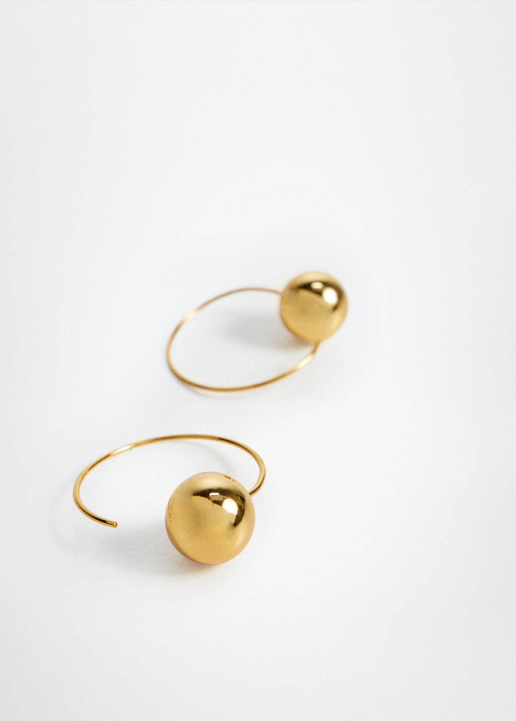 Ohrhänger mit Perle | MANGO (DE)