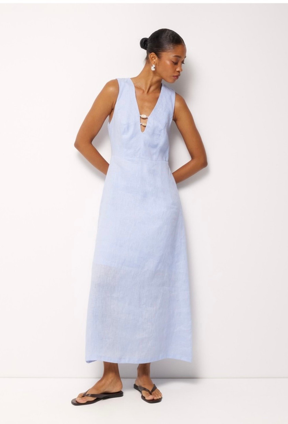 Wearing a size 6 in both dresses + my other favourites from The Iconic 

#LTKfestive #LTKsummer #LTKaustralia