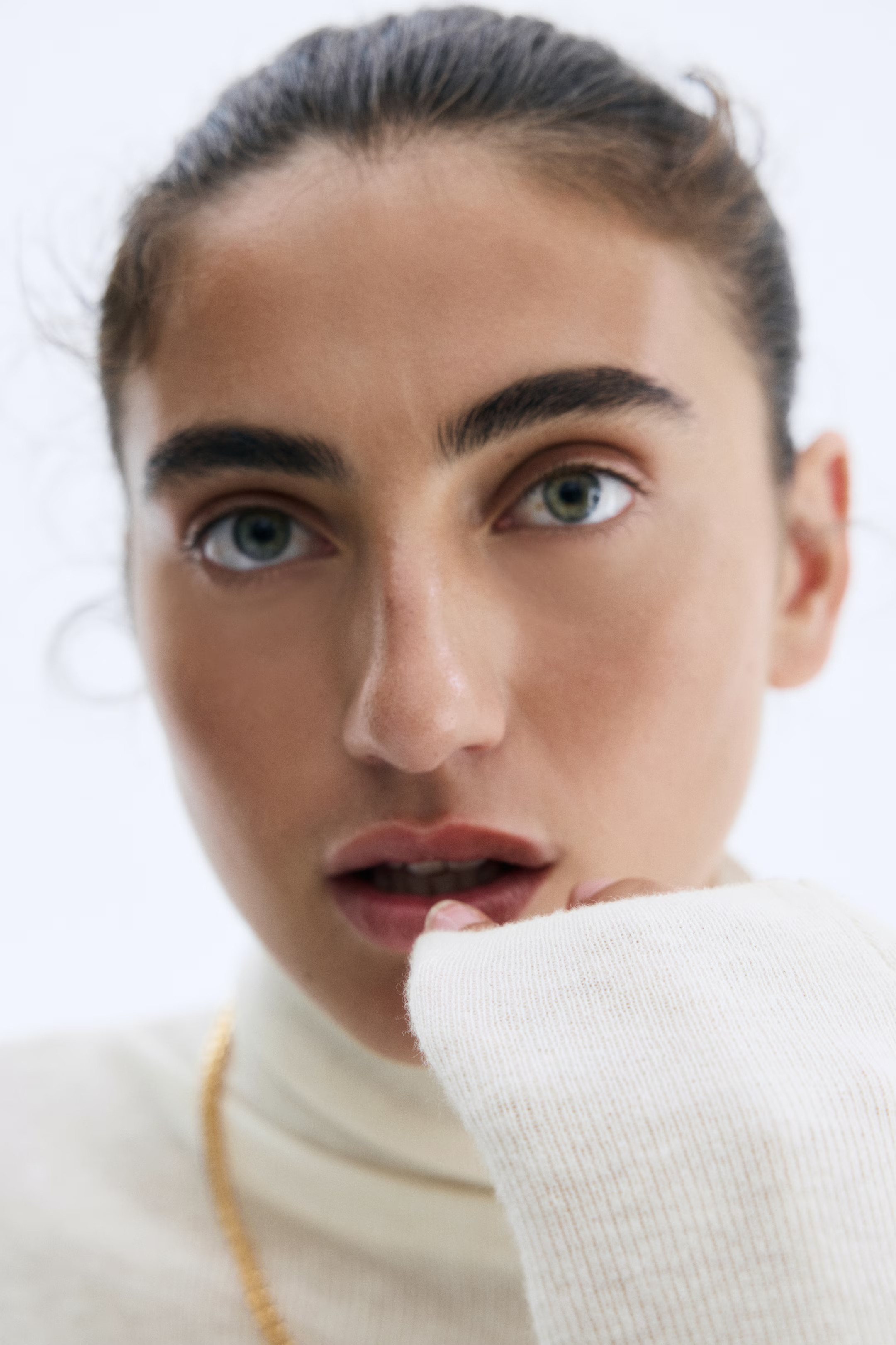 Cashmere-blend polo-neck jumper | H&M (UK, MY, IN, SG, PH, TW, HK)