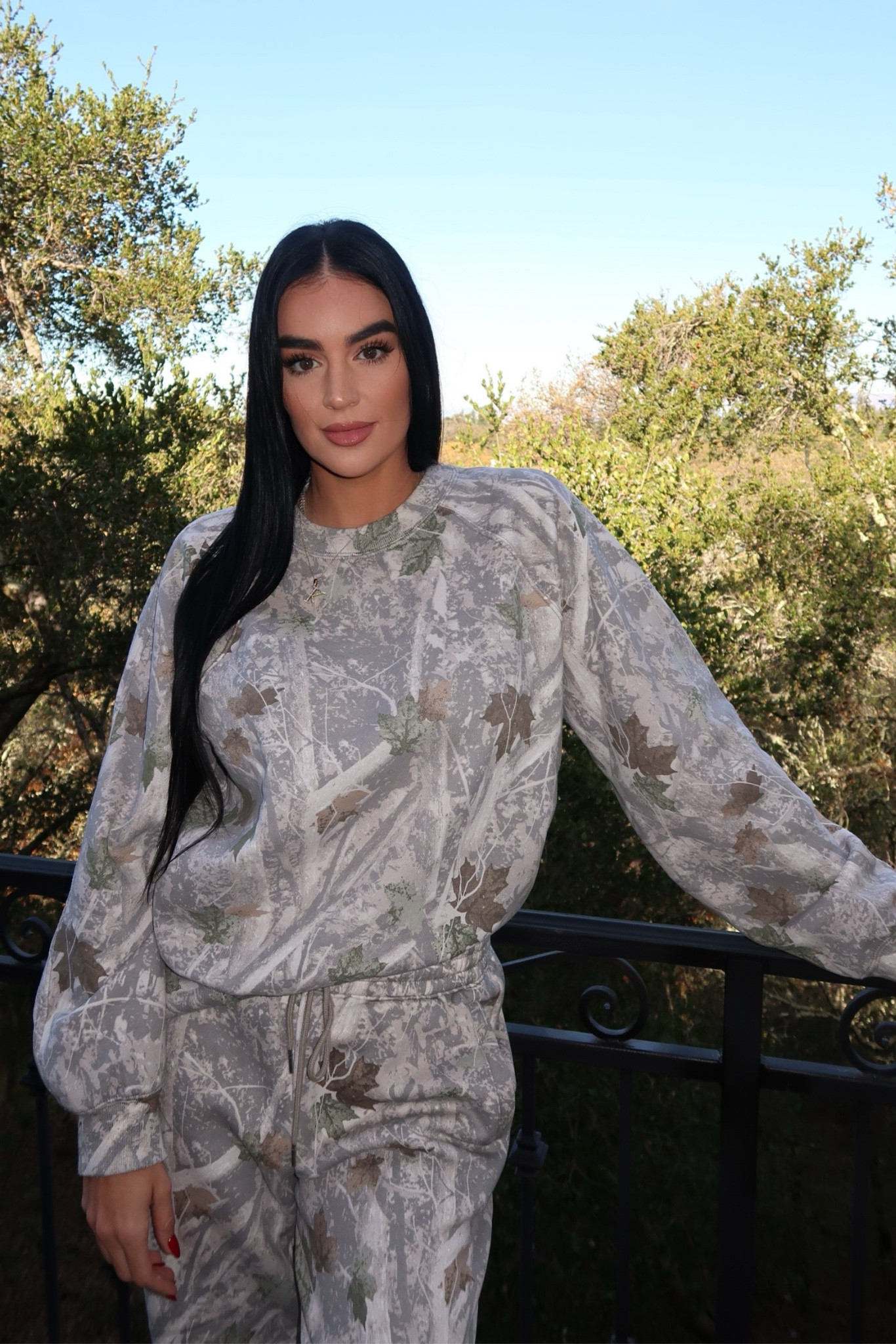 #abercrombiepartner your Monday just got a whole lot better! Shop my favs on the @abercrombie Cyber Monday sale now! Code CYBERAF saves you an extra 15% 😍🏈 @shop.ltk #liketkit 