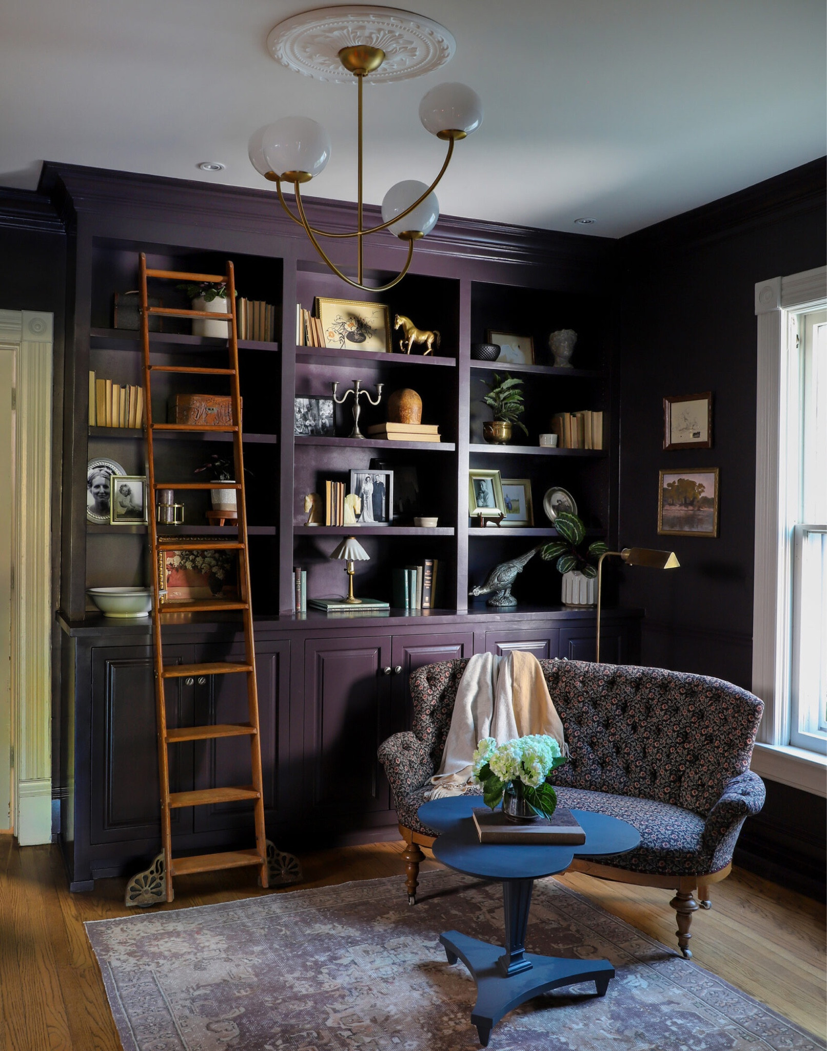 Finale of Season 1 #MakeoverbyMonday 

This space has mostly vintage or thrifted decor. I love when I can design a space where so many items are second hand. The biggest transformation though, was the bold wall color. 