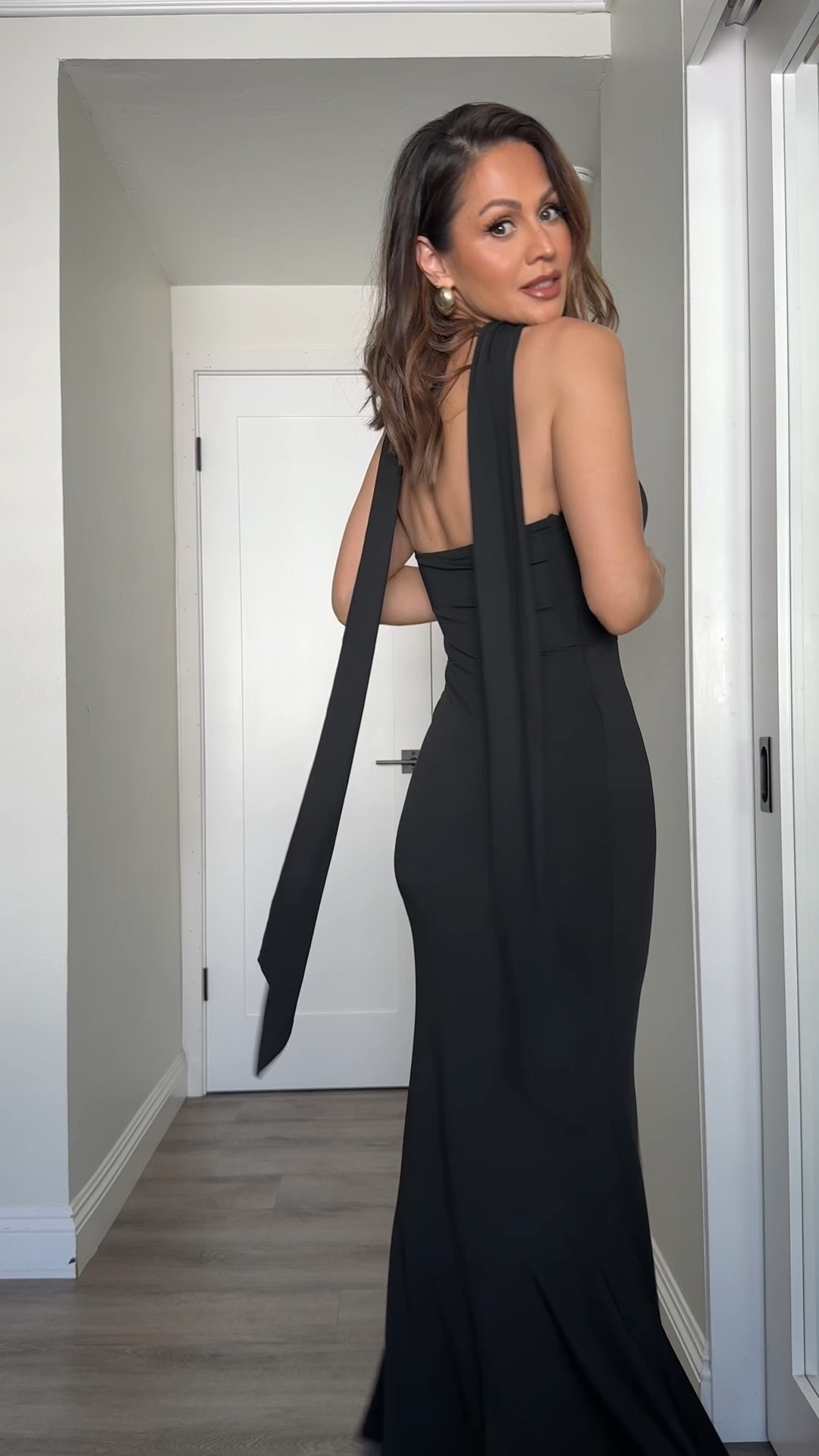 Are you still looking for a last minute holiday dress? Look no further because The perfect black dress does exist and it’s under $60!🤌🏻🤌🏻🖤
Wearing small 

#LTKgrwm #LTKGiftGuide #LTKHoliday