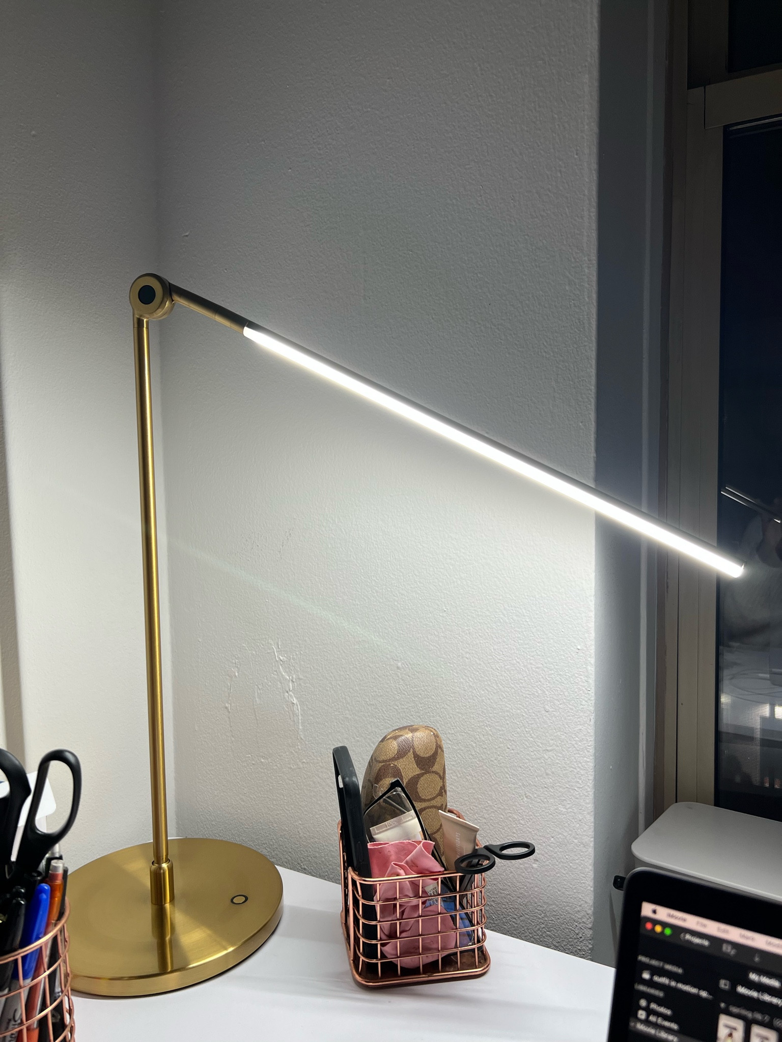 Lamps, desk lamps, brightech, home decor, home decor, office furniture, lamps for apartment 

#LTKunder100 #LTKfit #LTKFind