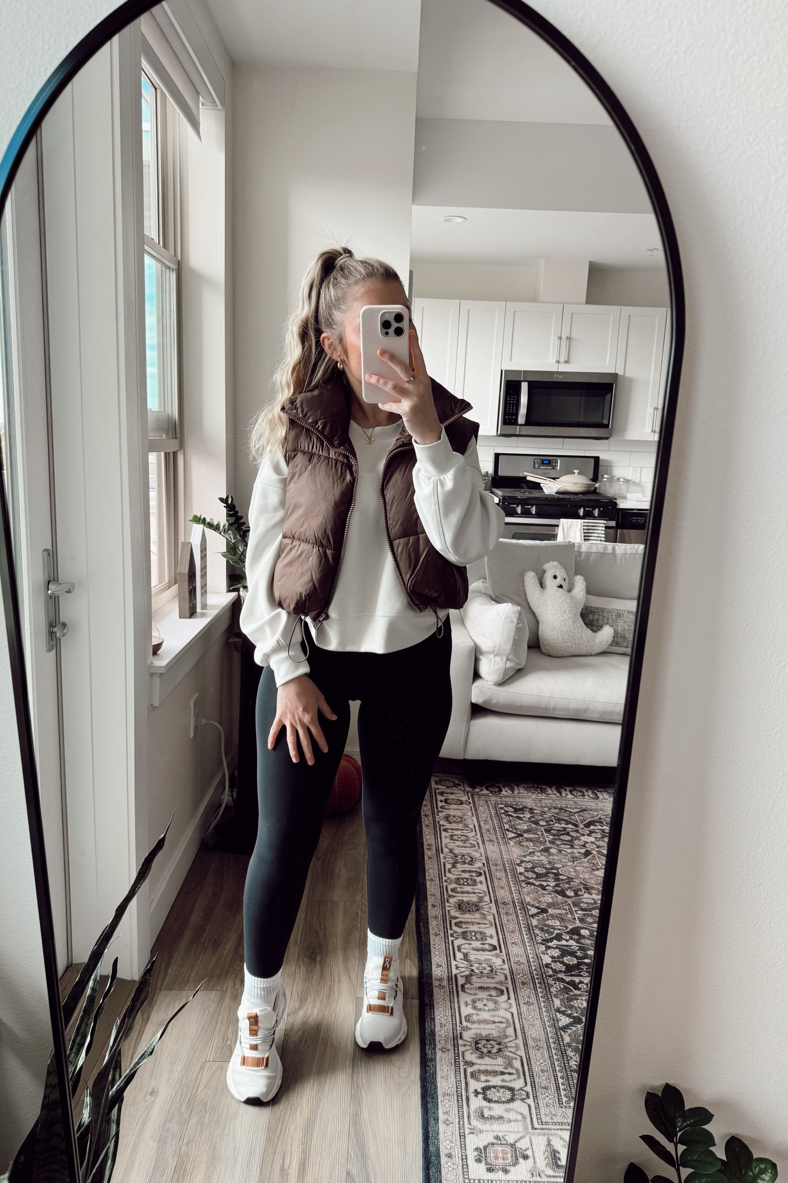 It’s officially vest szn in Denver! Feeling all things Fall today. 🤎

#LTKHalloween #LTKSeasonal