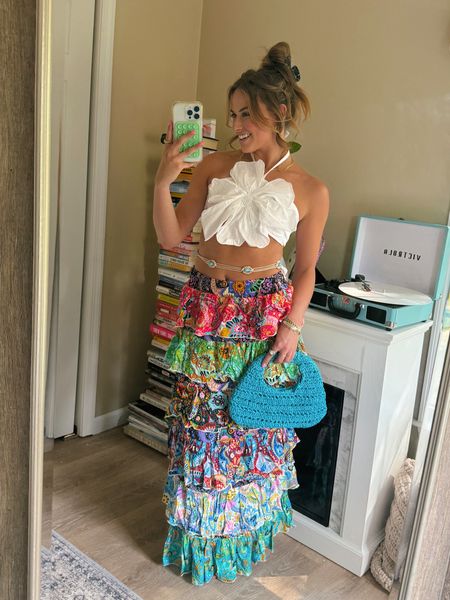 My favorite outfit for my upcoming trip to somewhere in Asia from Pretty Little Thing!! How fun is this outfit 