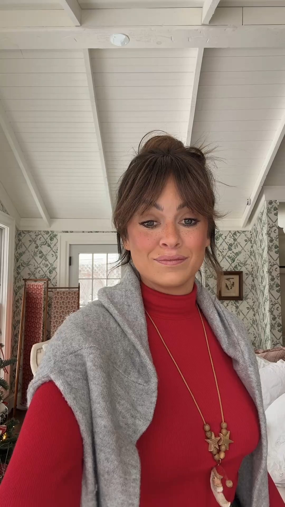 Love this stretchy turtleneck so much!! 