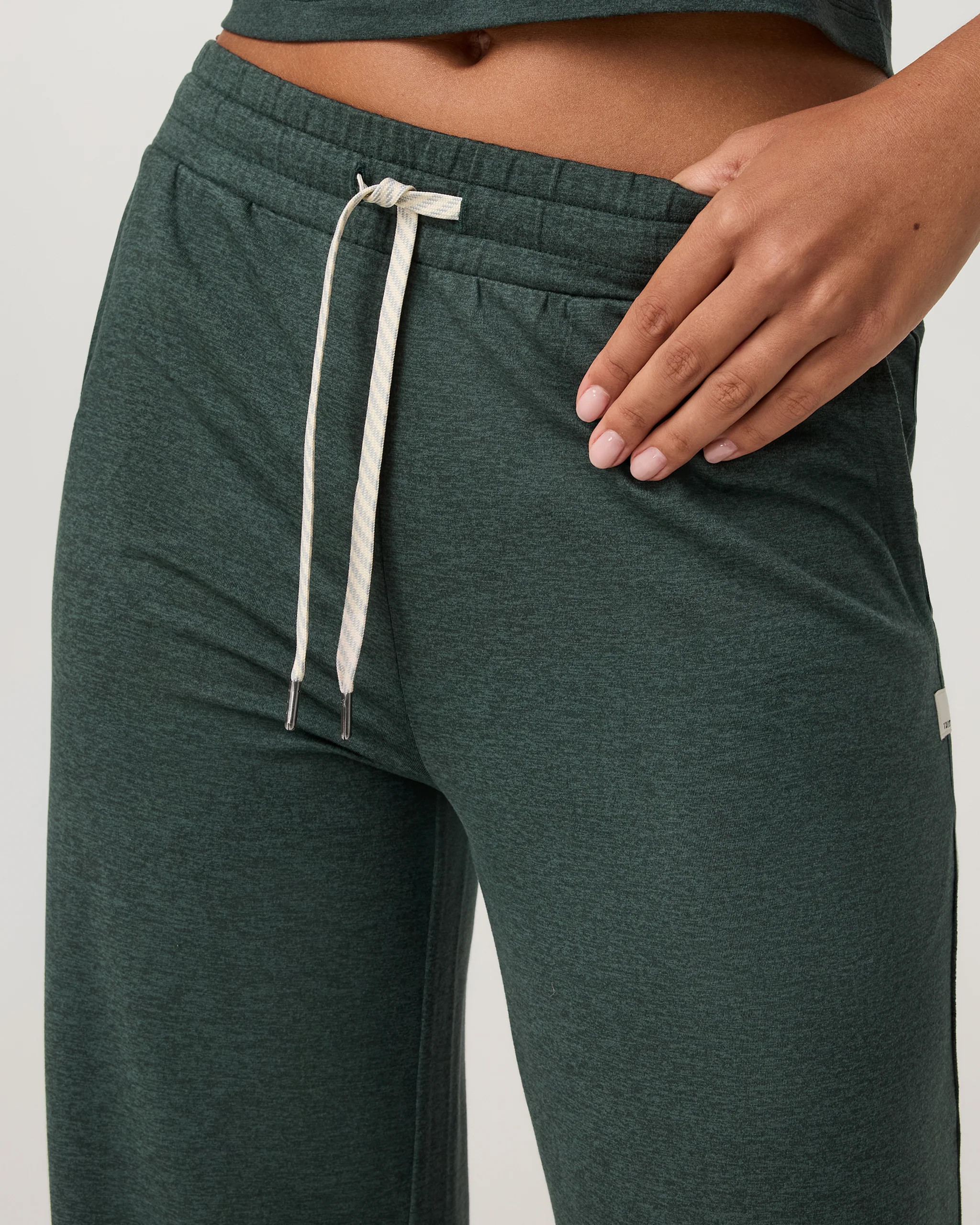Halo Essential Wideleg Pant | Vuori Clothing (US & Canada)