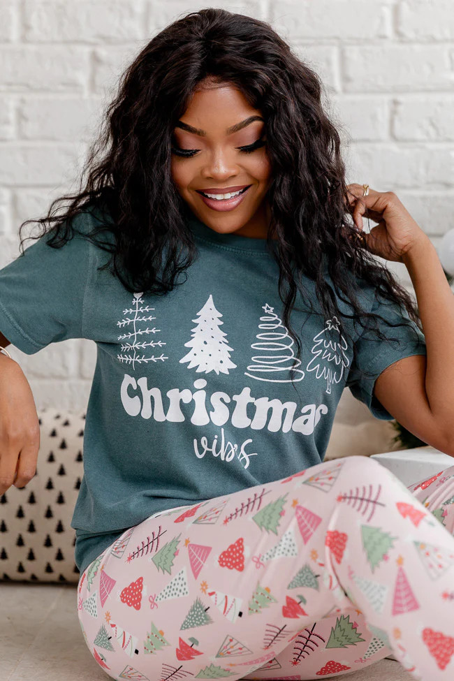 CHRISTMAS VIBES DARK GREEN GRAPHIC TEE | Pink Lily