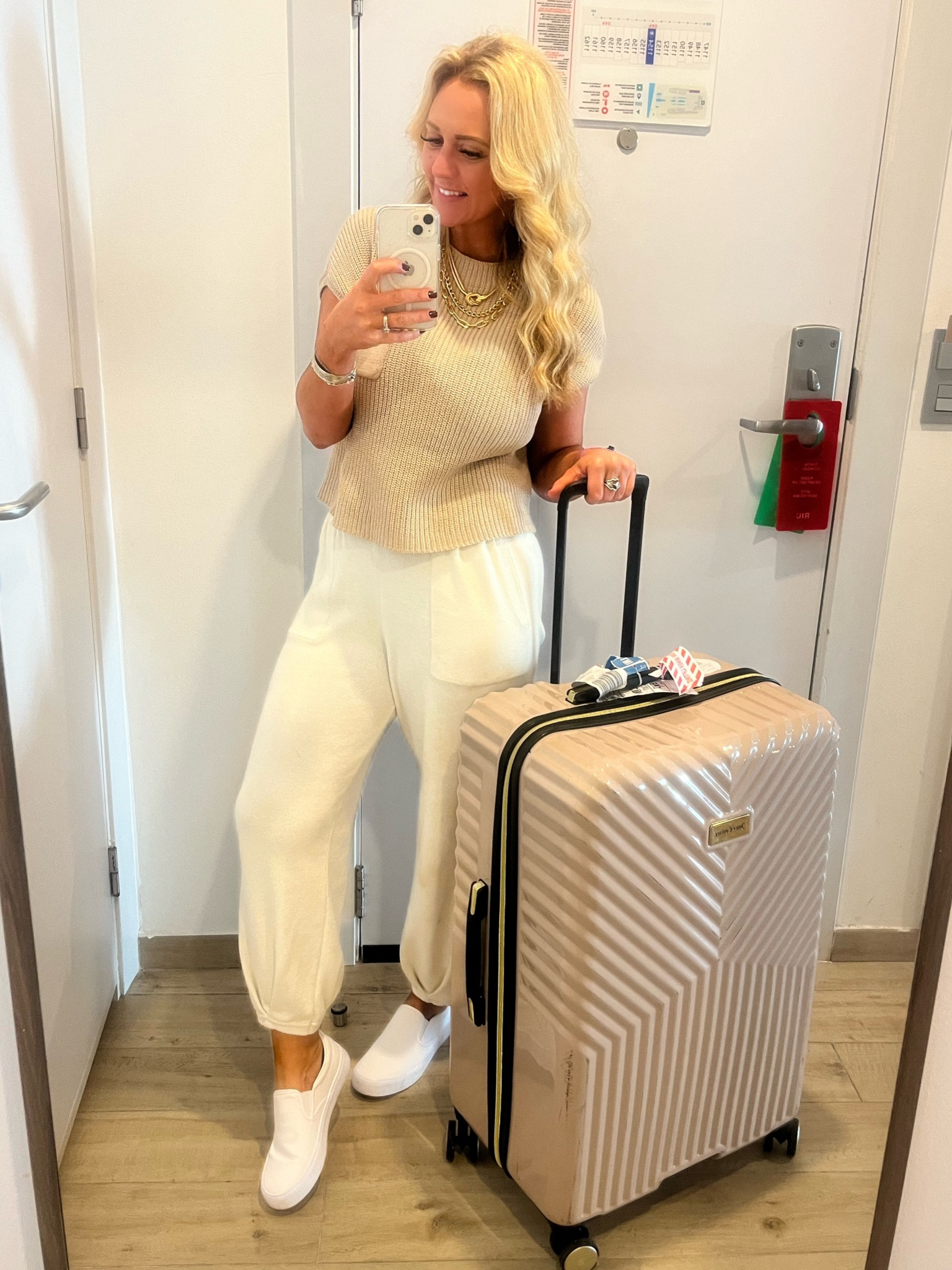 The comfiest travel fit! 

#LTKTravel #LTKStyleTip