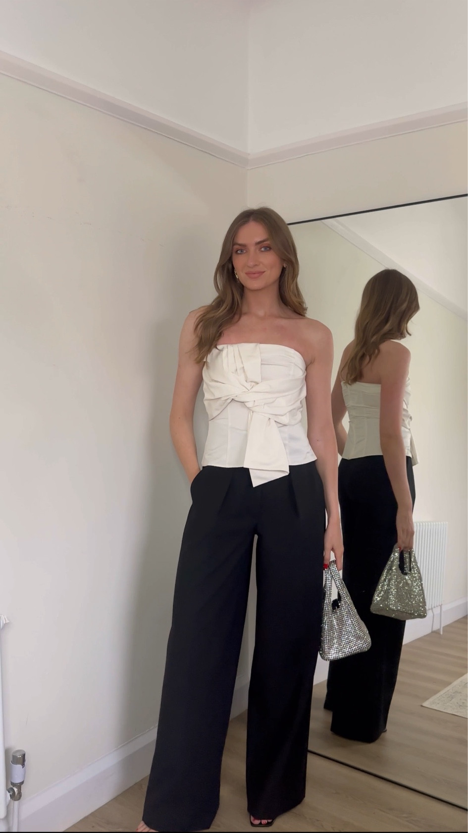 H&M holiday collection 
Wearing a size 8 in the white bow-front Bandeau top
Size 8 in the Karen Millen black trousers
Karen Millen sparkly bag 


Evening outfit, partywear, going out outfit 

#LTKuk #LTKpartywear