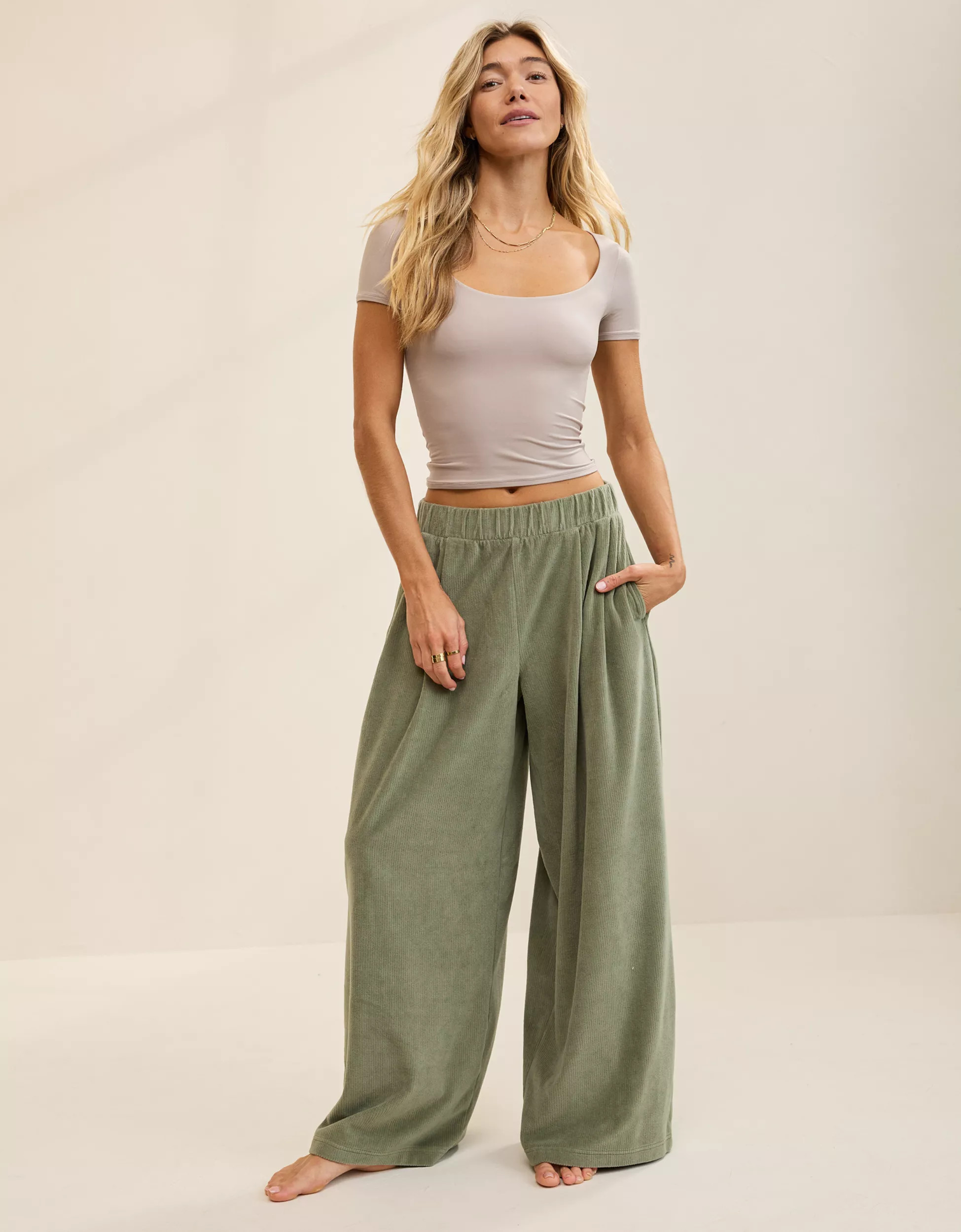 Aerie Velour Trouser | American Eagle Outfitters (US & CA)