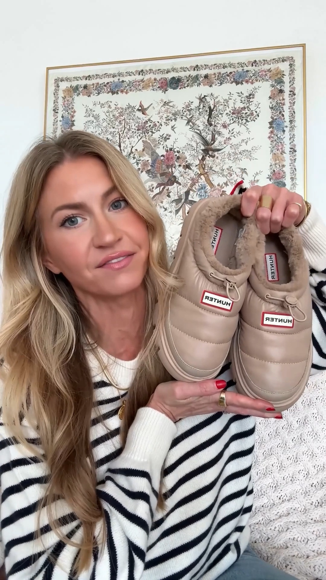 These Hunter mules are Picky Girl Christmas approved! Run TTS, but size a full size up if you get them in red! 

#LTKHoliday #LTKGiftGuide #LTKSeasonal