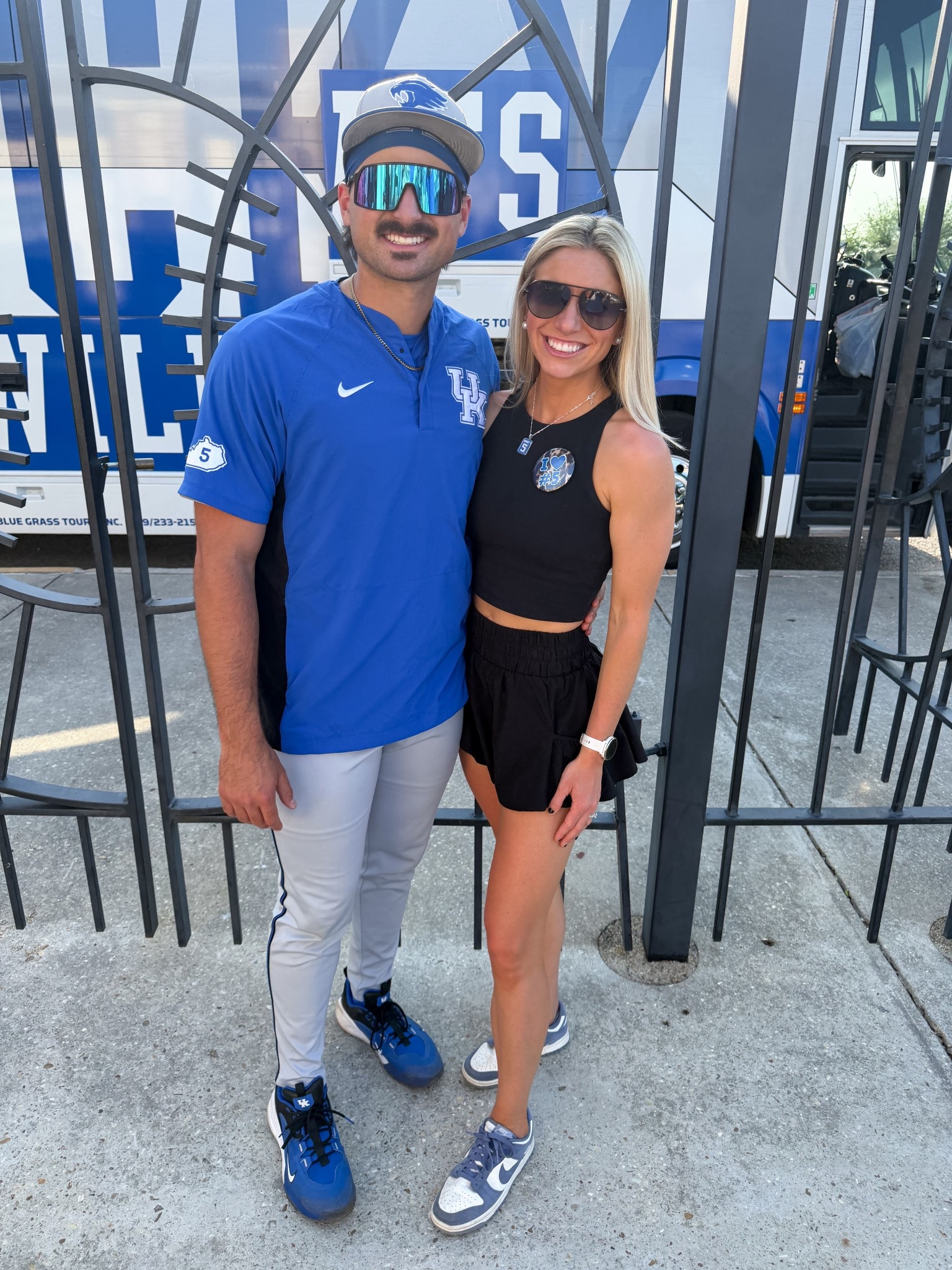 Baseball wife game day fit!!!💙

#LTKootd #LTKActive #LTKU