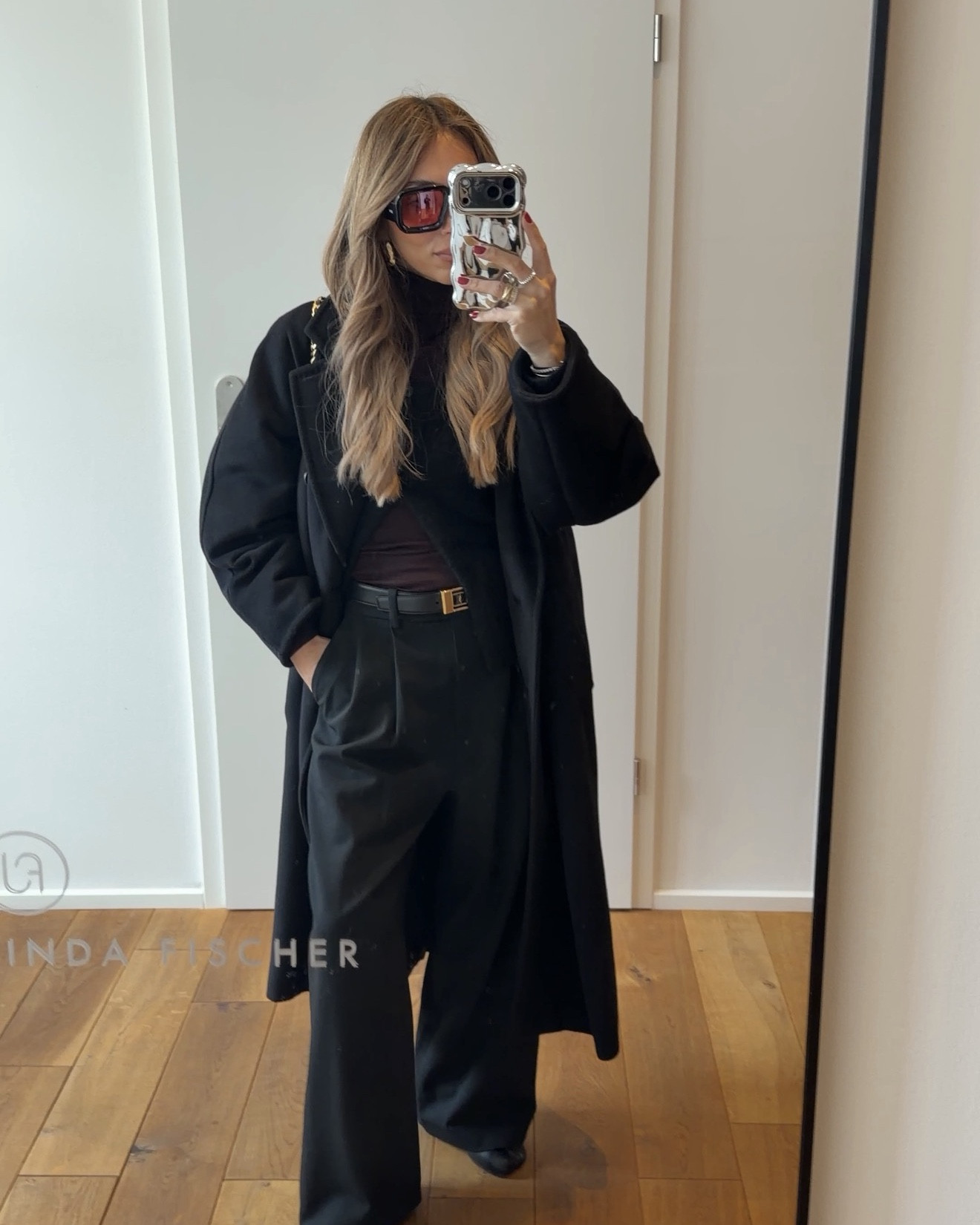 Monochrome Black Look with a Pop of Color 🍇

#LTKworkwear #LTKeurope #LTKstyletip