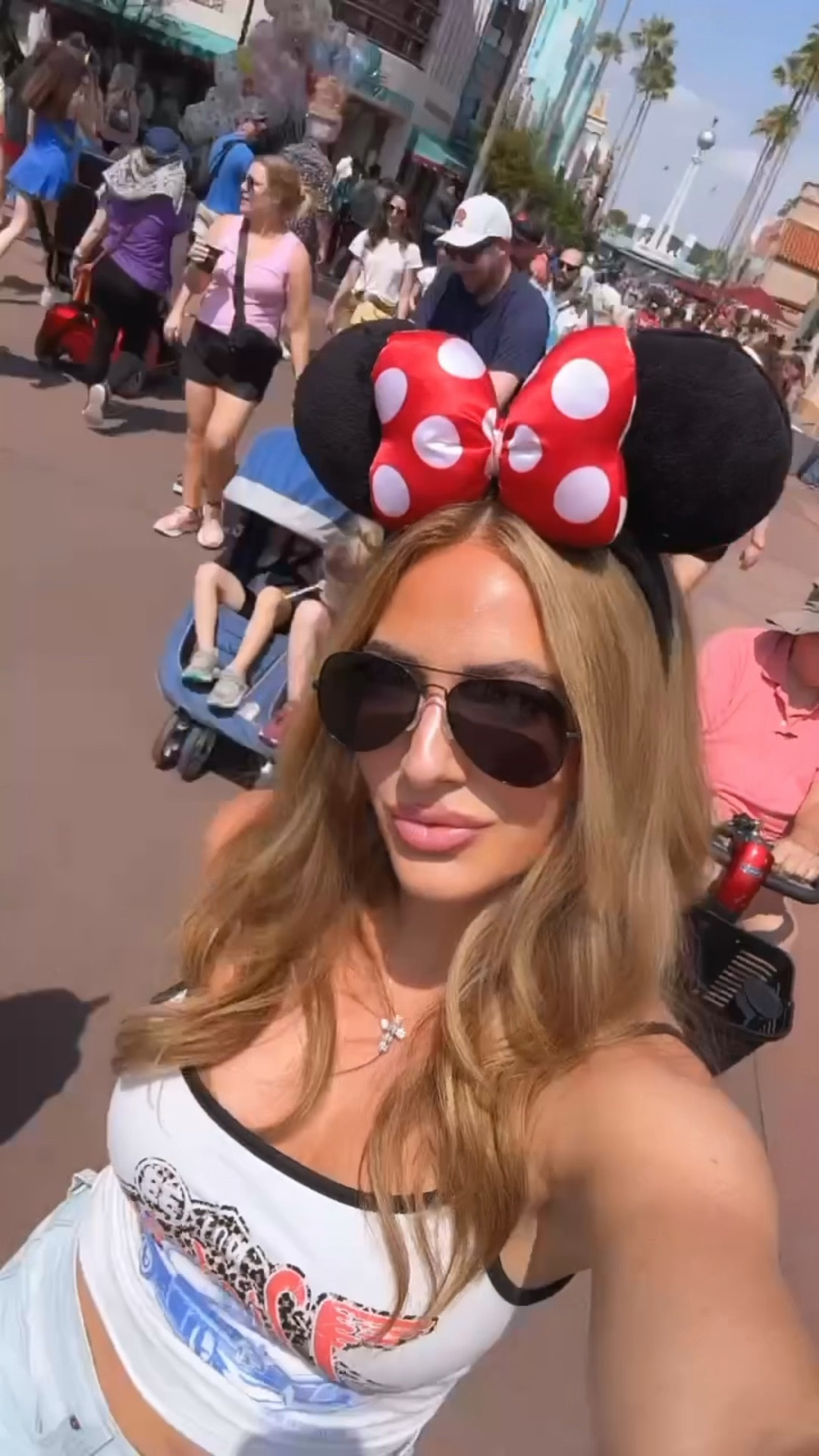 Vintage car crop tank—the perfect Hollywood studios fit👌🏼 another cool girl vibes moment😎

#LTKTravel #LTKootd