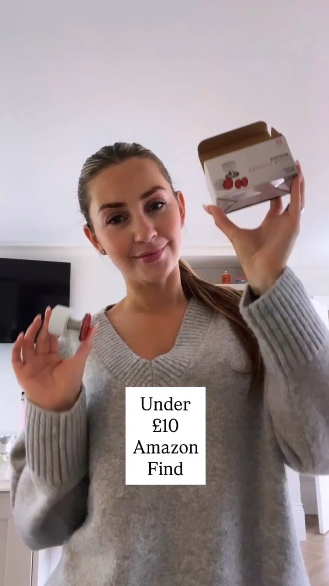 Here’s a quick fix that makes a surprisingly big difference.

I found this minimal adhesive door stopper on Amazon, and it took literally two minutes to stick in place.
No drilling, no damage, and it actually works.
It’s solid, sleek, and renter-friendly too.

#amazonfinds #homehacks #doorstopper #easyhomeupdate #renterfriendly #homestyle #tiktokmademebuyit #organisedhome
