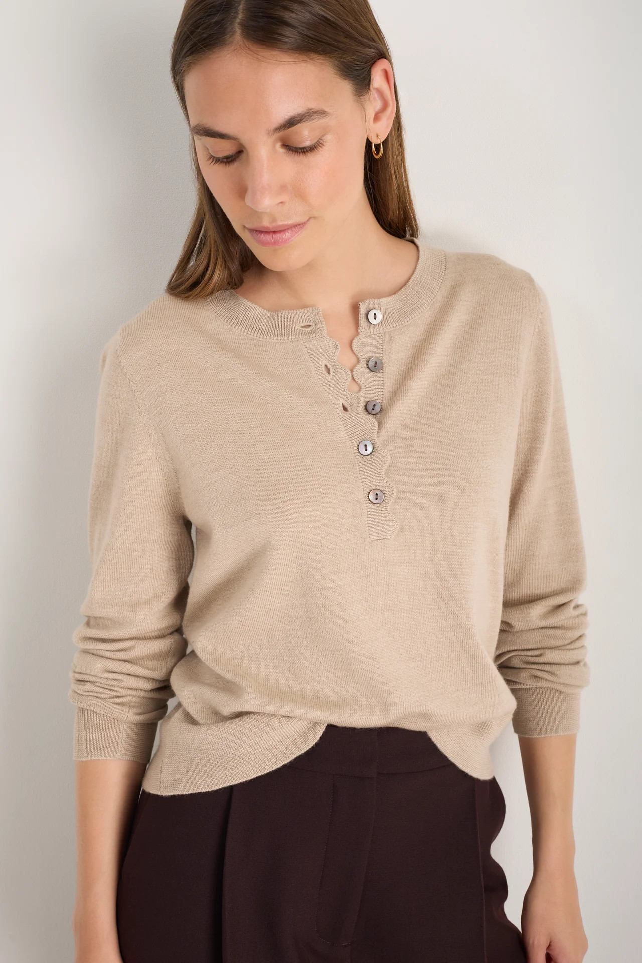 Fleurine Scallop Henley Jumper - Taupe | WYSE London