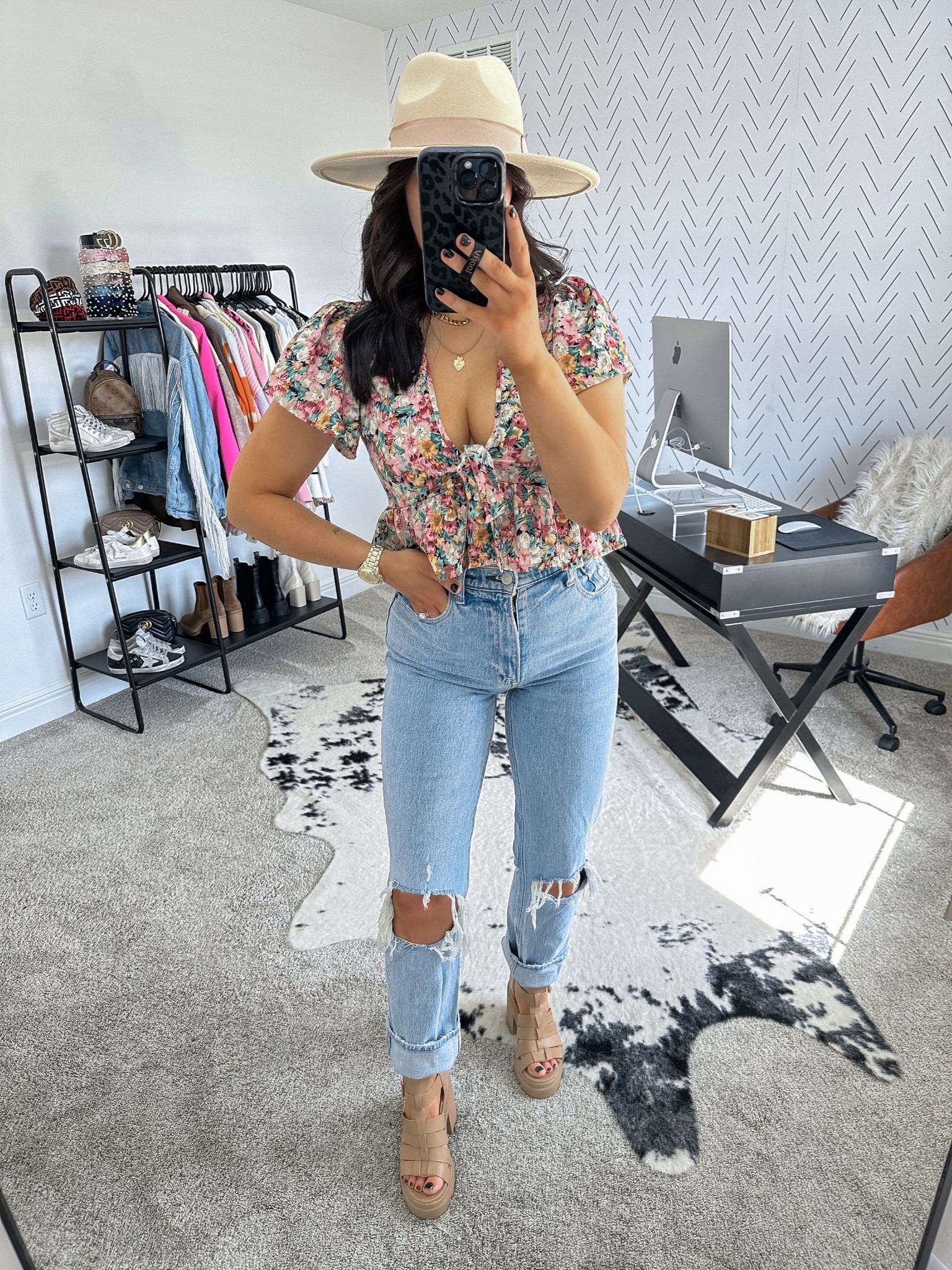 Winery outfit ideas 🤍

Top — small
Jeans — 25R

Chunky sandals | floral crop top | front tie blouse | ripped straight leg jeans | boho outfit ideas | brunch outfits | summer style | summer fashion 



#LTKstyletip #LTKunder50 #LTKunder100