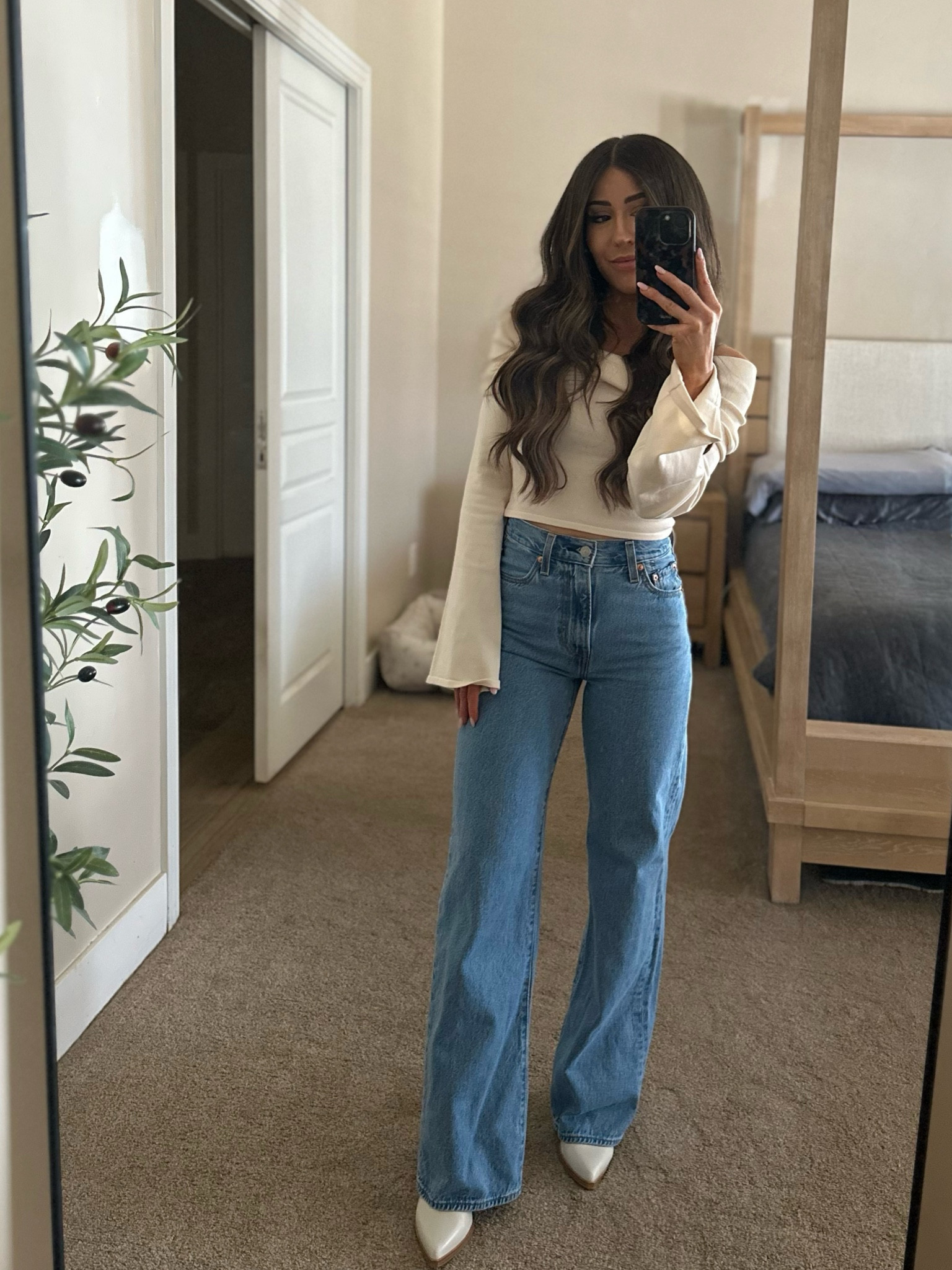 Wedding dress shopping fit👰🏼‍♀️🤍
Loved this off the shoulder ivory top, the material was very nice quality! Size xs 


#LTKForyou #LTKBridal #LTKWomensfasion #LTKFasion #bridaloutfit #whiteoutfit #whiteoutfitinspo #womensdenim 
#outfitinspo #womensoutfitinspo #weddingdressshoppingoutfit #bridal #bride 

#LTKWedding #LTKShoeCrush #LTKFindsUnder100