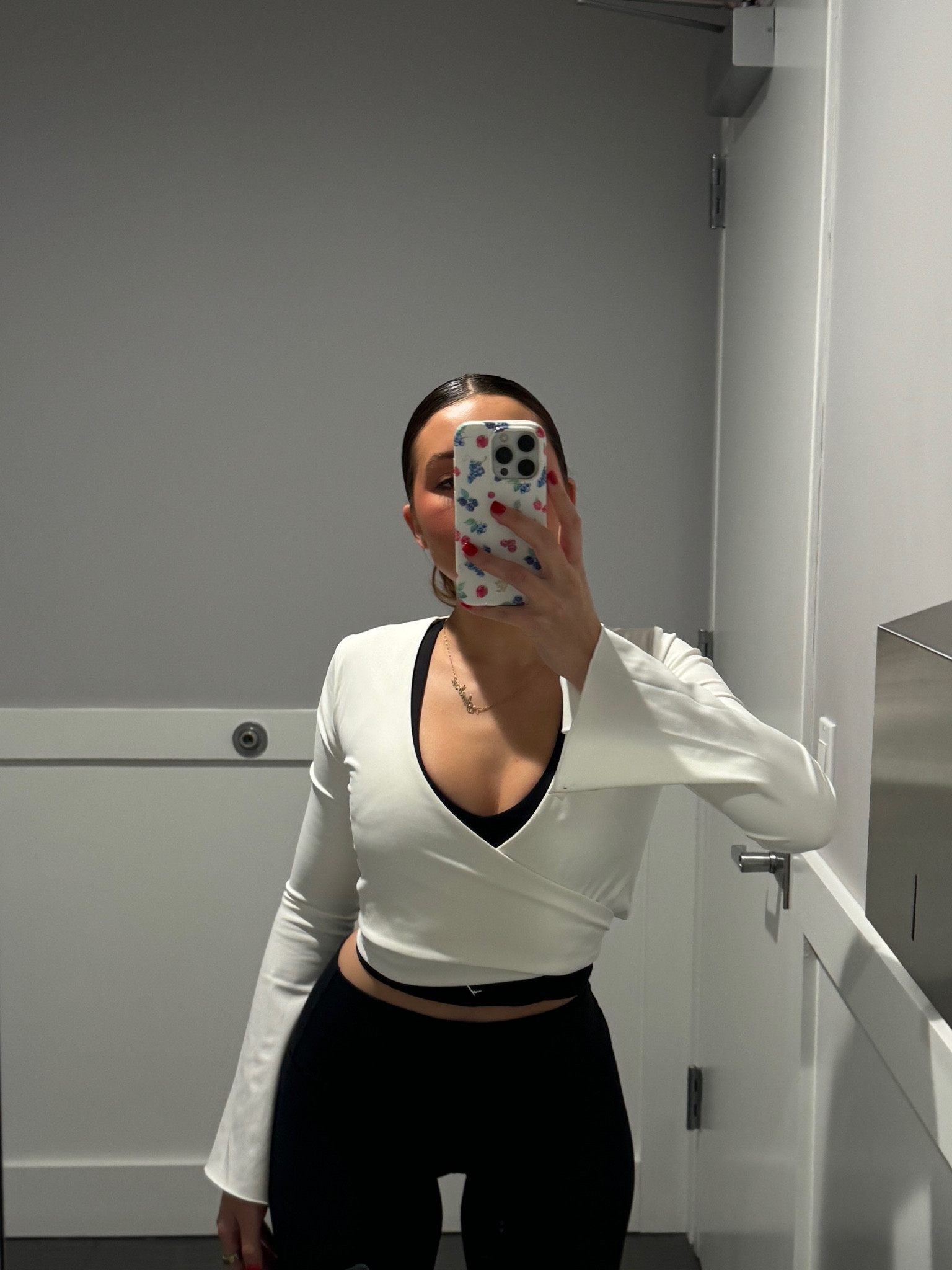 Workout wrap top is perfect! I got a small 

Pilates outfit, workout set

#LTKGiftGuide #LTKActive #LTKFindsUnder100