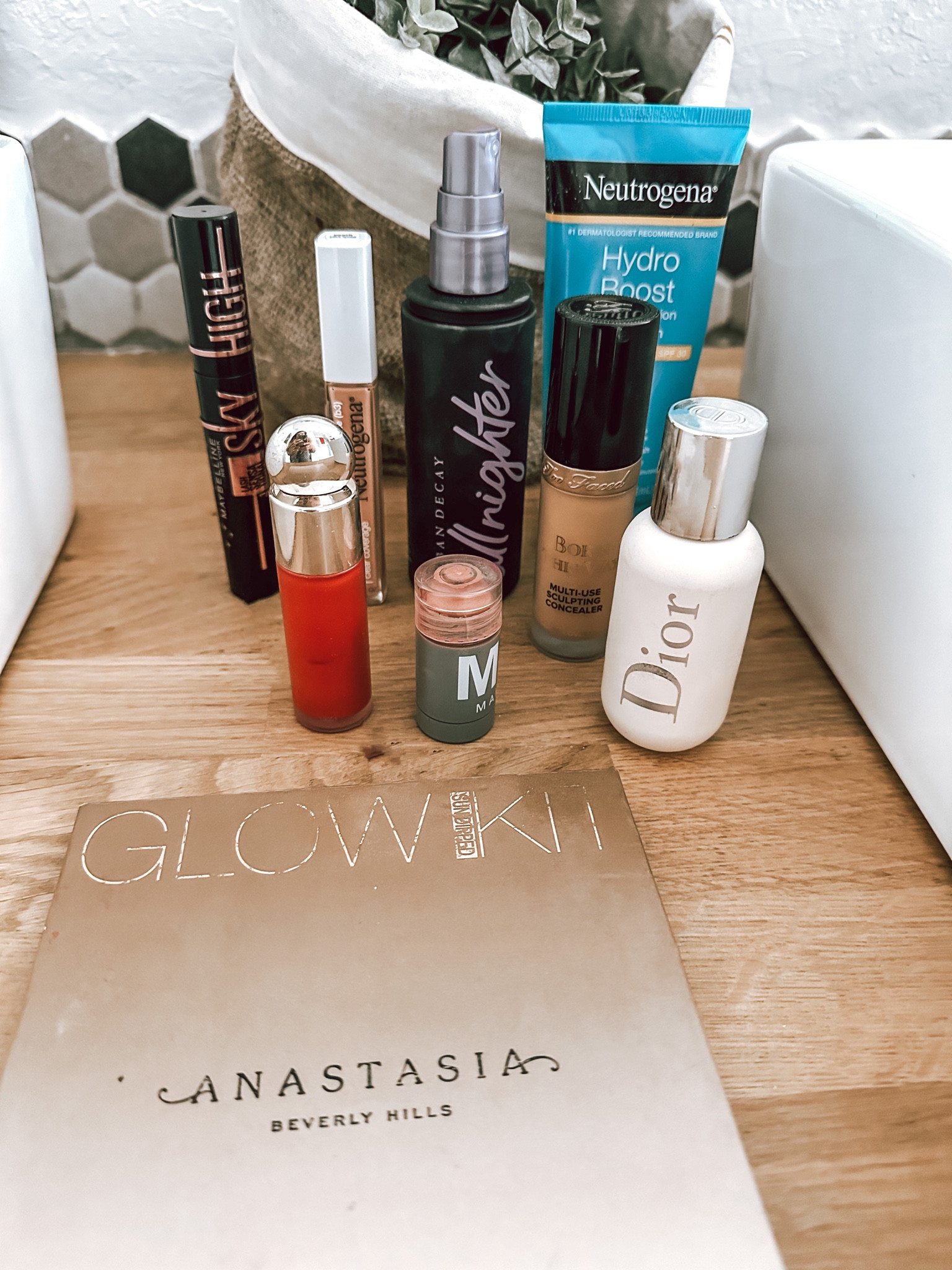 Make up basics for this summer 😍

#LTKSeasonal #LTKstyletip #LTKbeauty